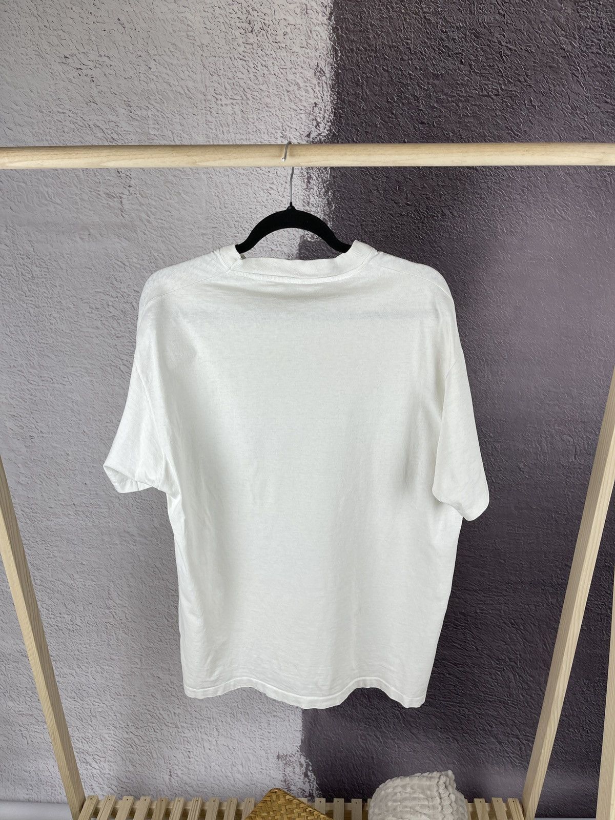 Japanese Brand 90’s Estée Lauder “Red Hot and Blue!” Tee shirt used Size US L / EU 52-54 / 3 - 18 Thumbnail