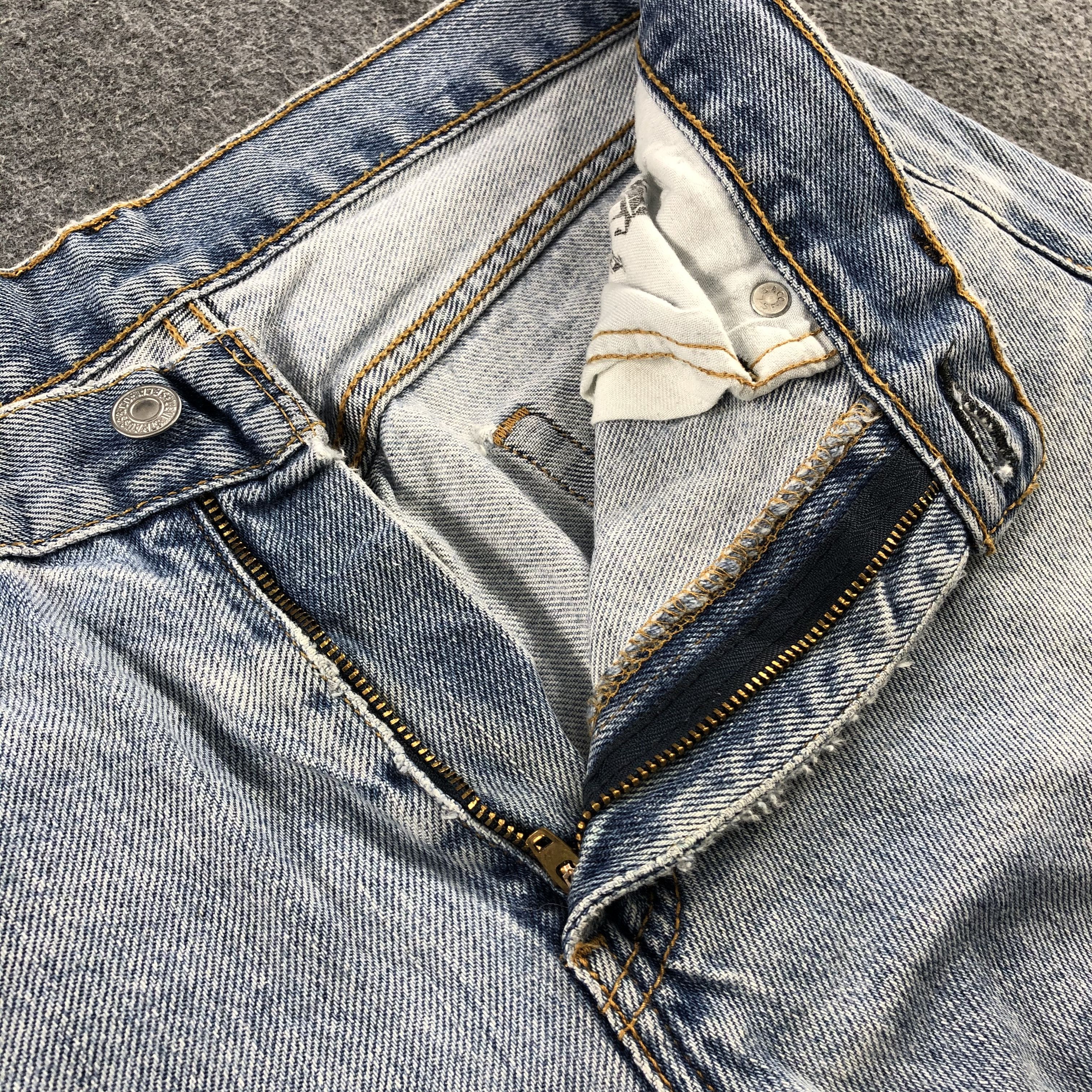 Levi's Vintage Light Wash Levis 505 Jeans-J1536 Size US 33 - 9 Thumbnail