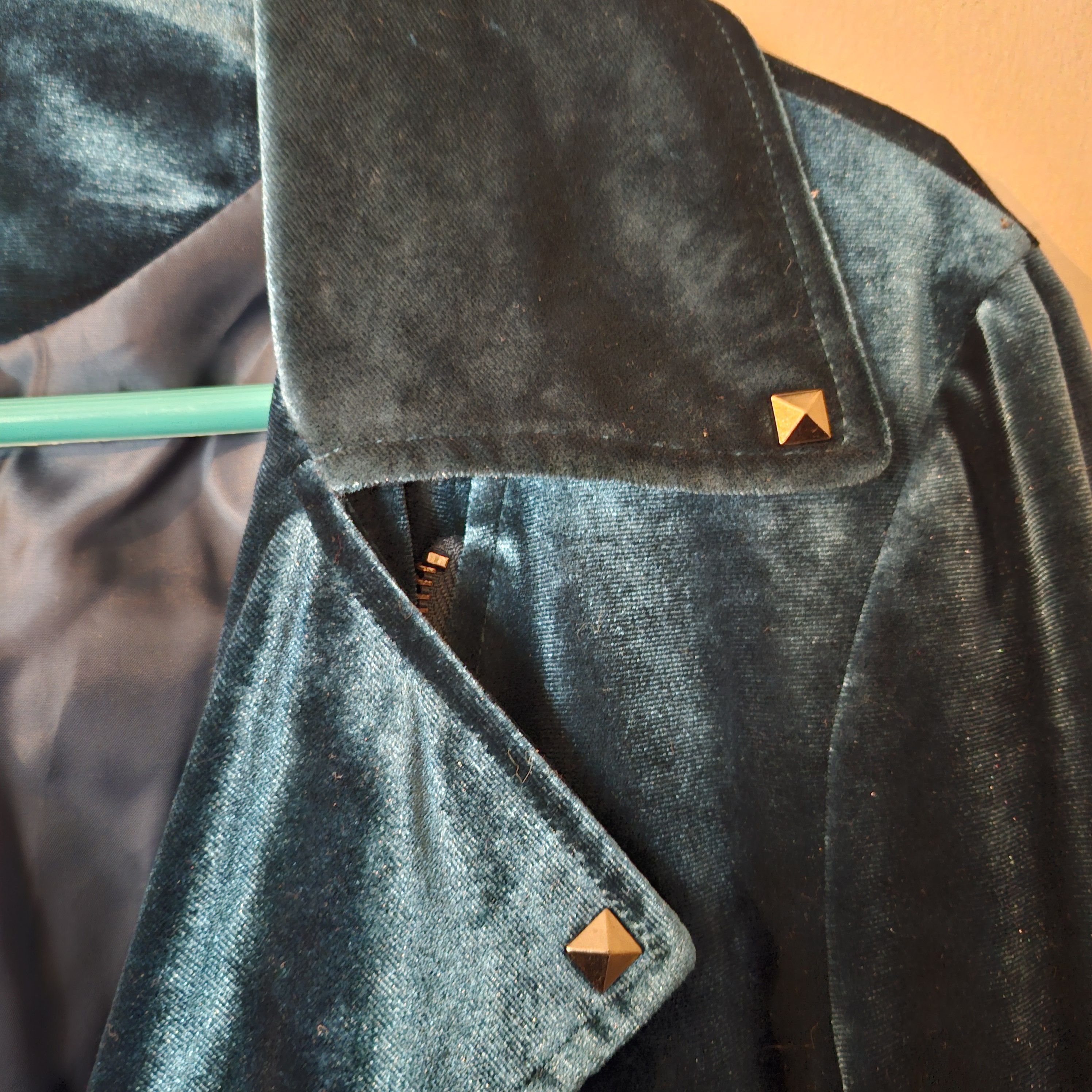 Other Bagatelle Women's Teal Velvet Moto Jacket Studded Zip M NWT Size M / US 6-8 / IT 42-44 - 4 Thumbnail