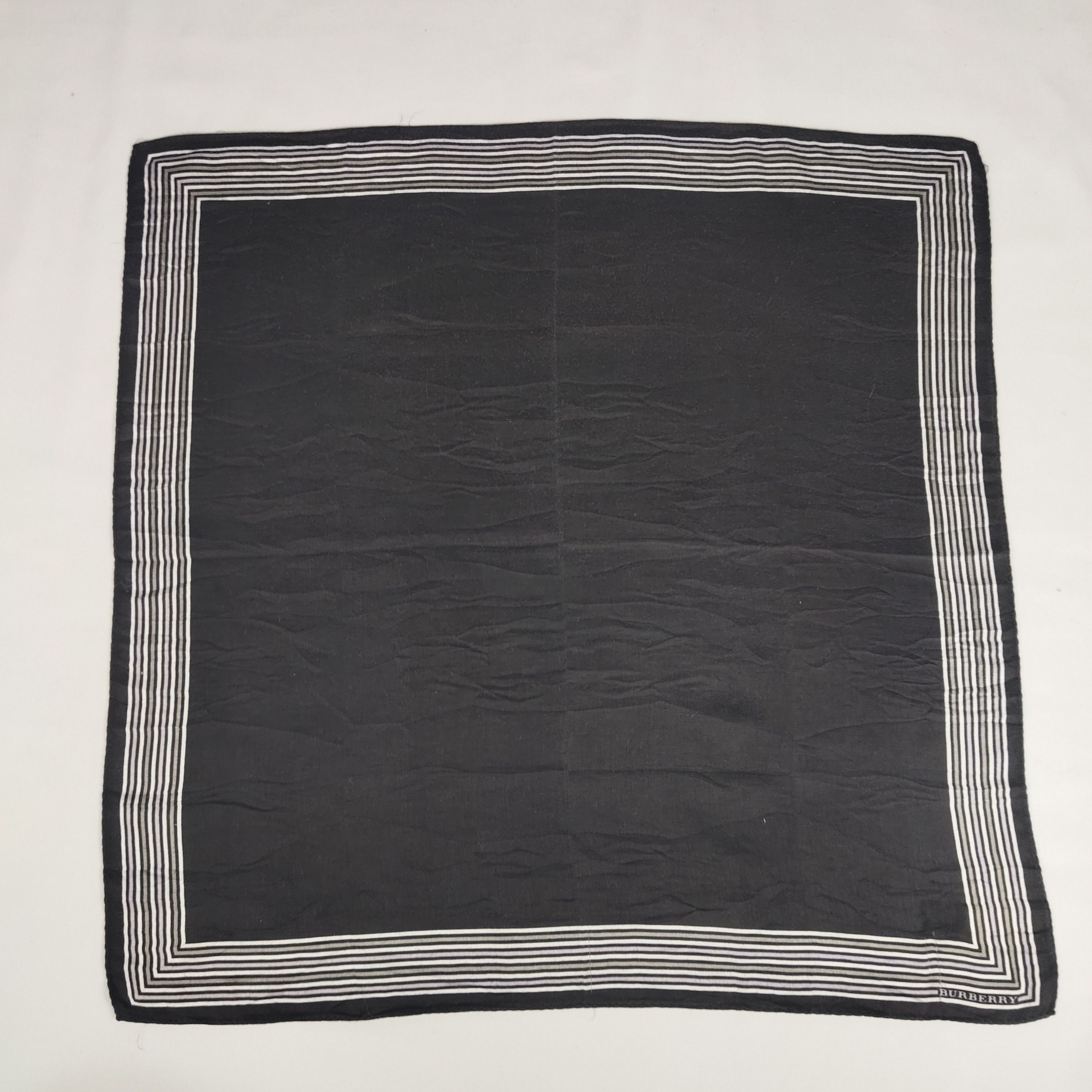 Burberry × Vintage Burberry Handkerchief / Neckerchief / Bandana FZ290 Size ONE SIZE - 3 Thumbnail