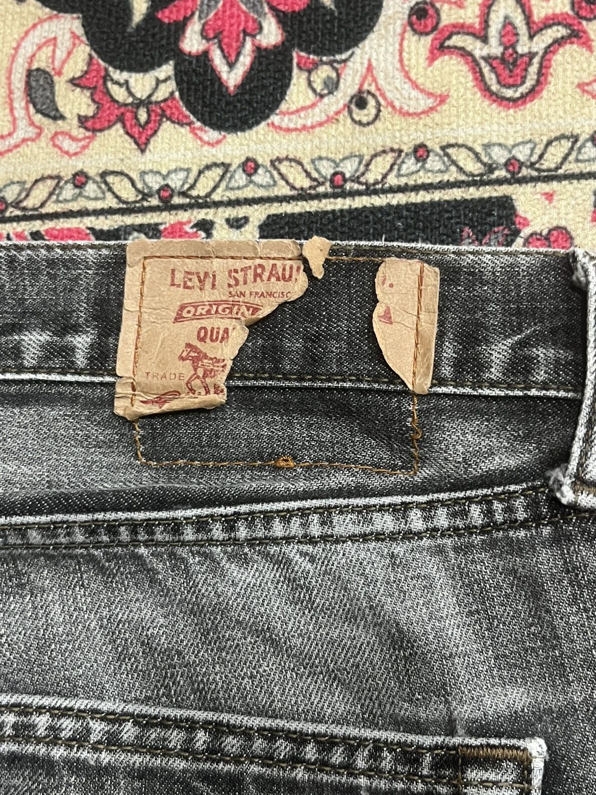 Levi's Vintage Levi’s 503 Black Faded Washed Loose Leg Jeans Size US 36 / EU 52 - 10 Thumbnail