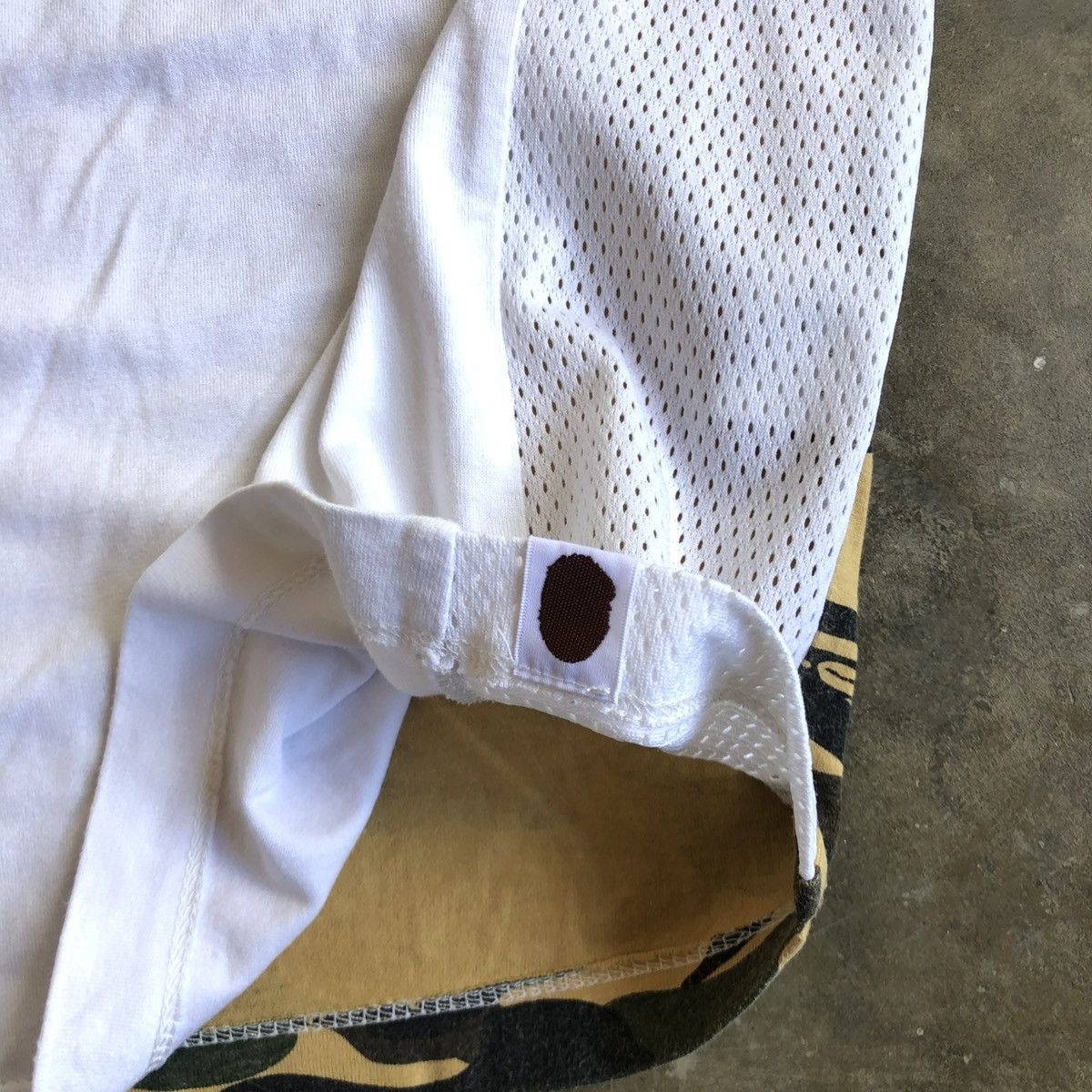 Bape Bape A Bathing Ape 1993 1st Camo Sleveeless T-shirt White Size US S / EU 44-46 / 1 - 8 Thumbnail