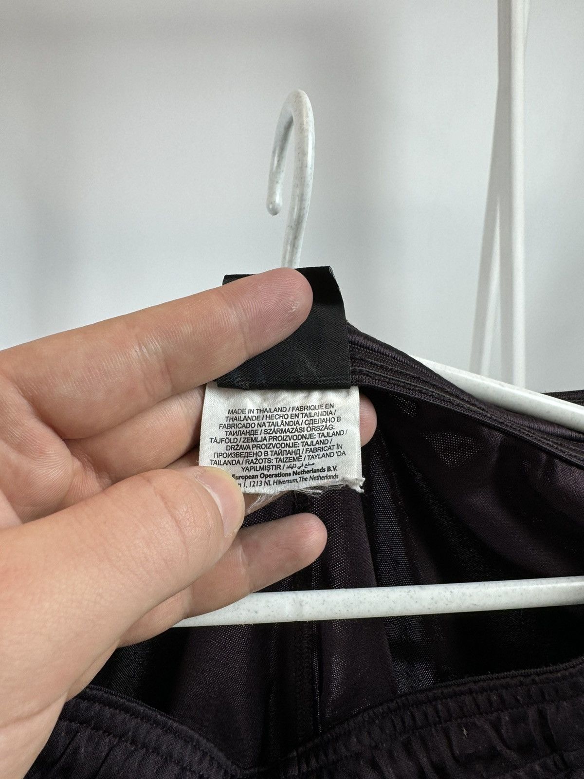 Nike Rare Nike X Barcelona Shorts Size US 34 / EU 50 - 8 Thumbnail