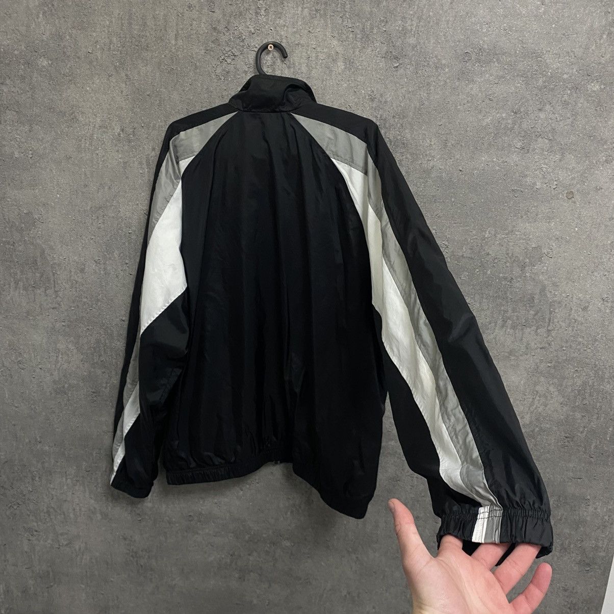 Nike Vintage Y2K Nike Track Jacket Nylon Top Striped Swoosh Size US XL / EU 56 / 4 - 6 Thumbnail