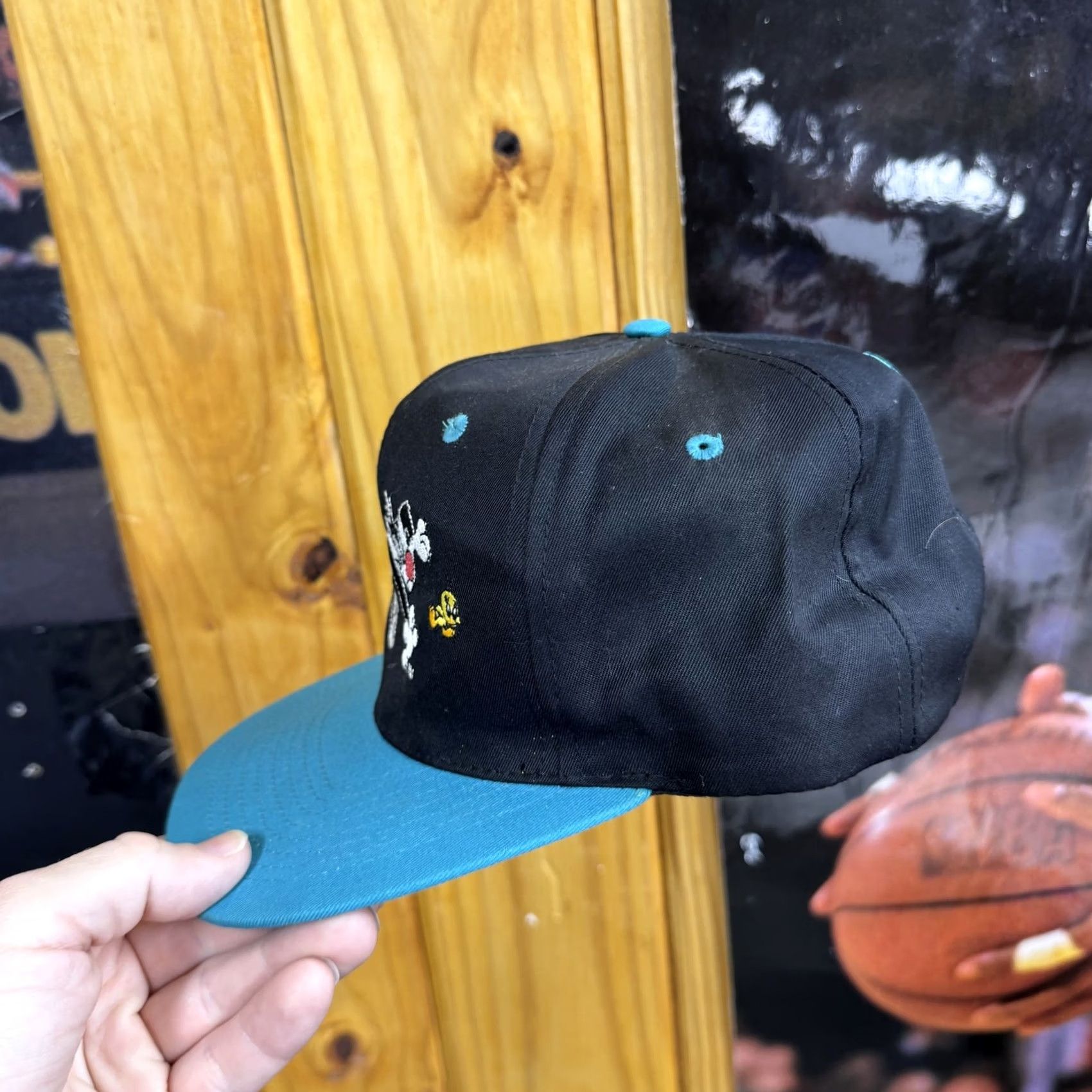 Vintage VINTAGE Looney Tunes Hat Cap Snap Back Black Blue Tweety Sylvester Mens 90s Size ONE SIZE - 5 Thumbnail