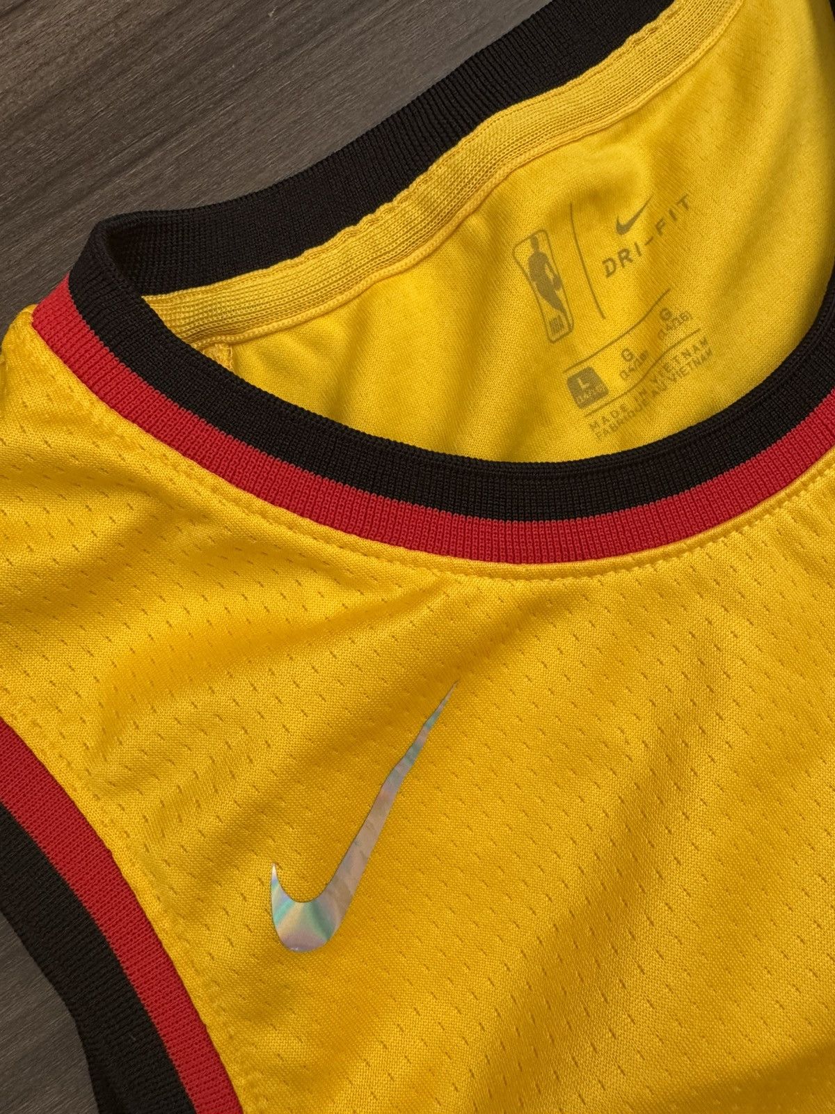 Nike YOUTH Atlanta Hawks Trae Young #11 NBA City Edition Jersey Size US XS / EU 42 / 0 - 4 Thumbnail