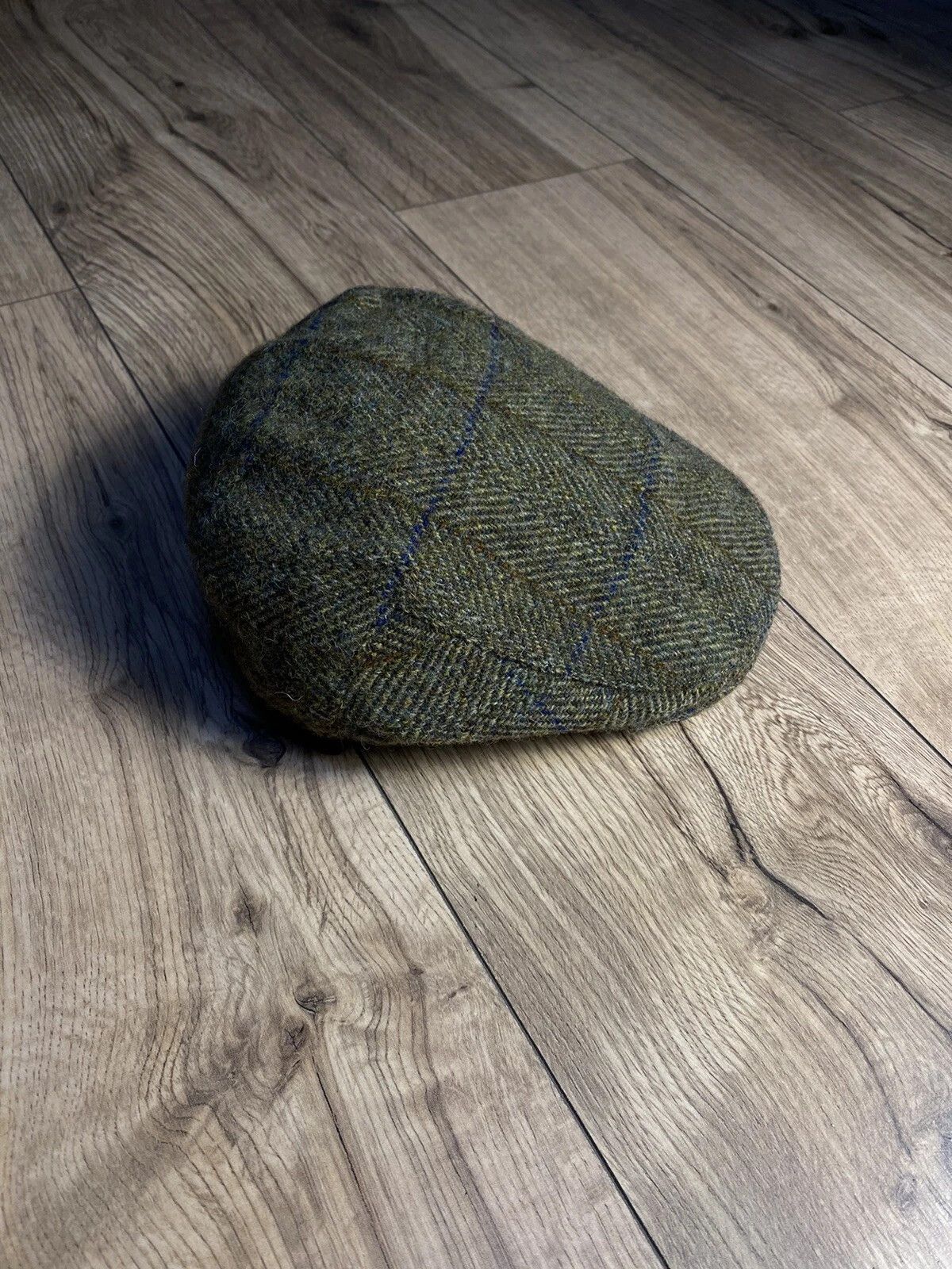 Harris Tweed County Cap, Brown Herringbone Harris Tweed Vintage Size ONE SIZE - 1 Thumbnail