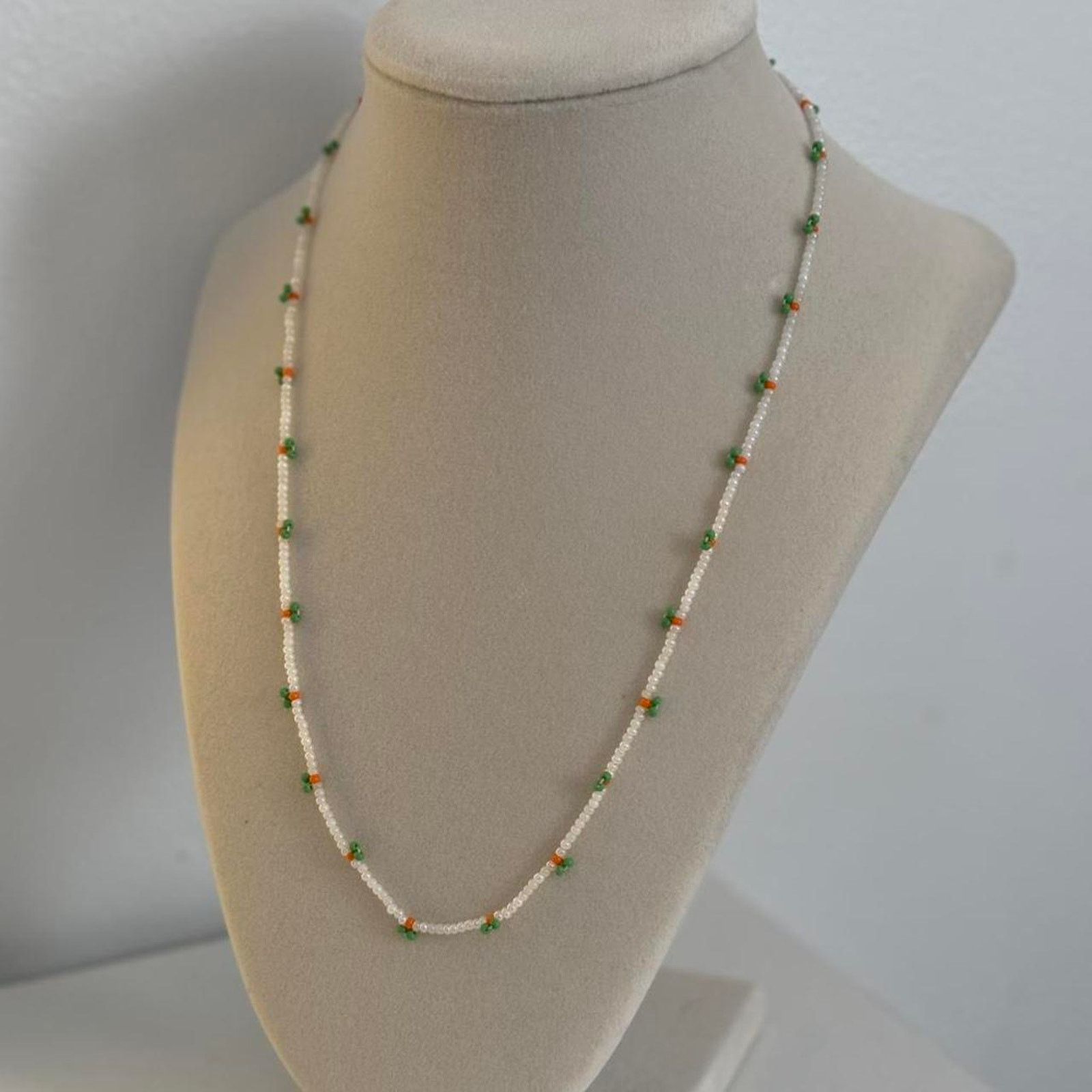 Other Green White Beaded Necklace Handmade Elegant Minimal Size ONE SIZE - 3 Thumbnail