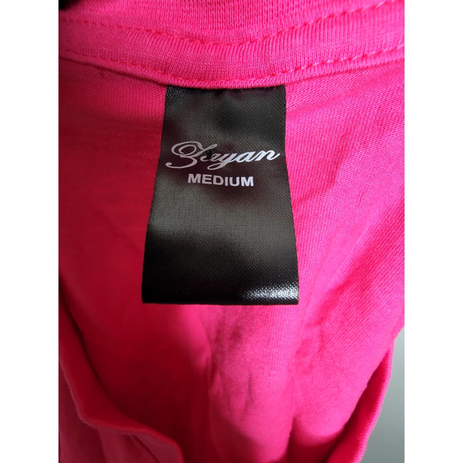 Vintage VINTAGE Unbranded Women's M Pink Embroidered City Skyline T-Shirt Cotton Crew Neck Short Sleeve Unisex Adults Size US M / EU 48-50 / 2 - 4 Thumbnail