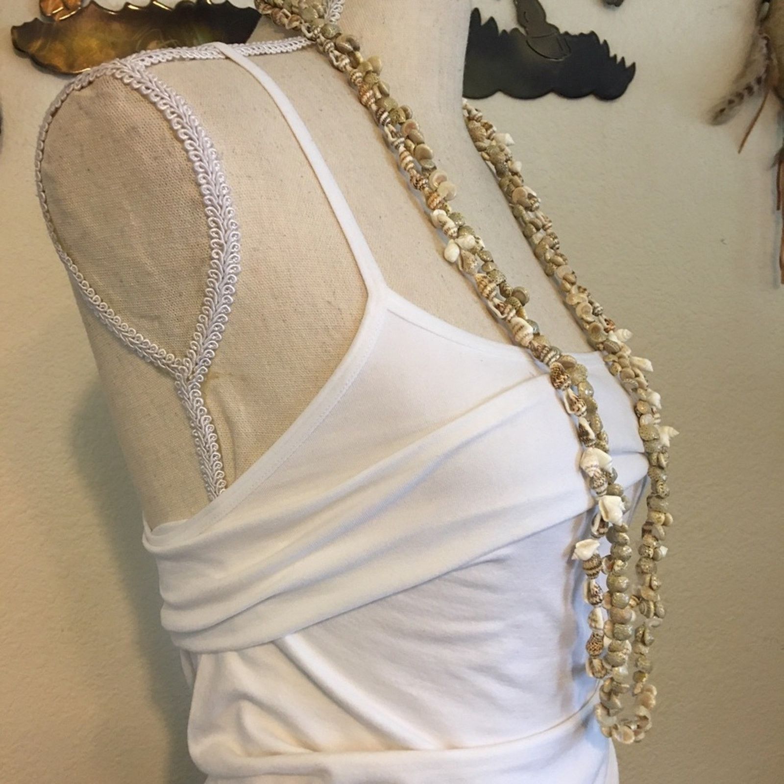 Vintage Vintage 2 strand bundle natural shell necklaces Size ONE SIZE - 2 Thumbnail