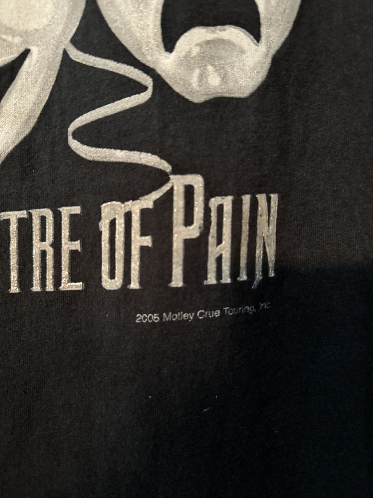 Vintage 2005 Motley Crue Theatre of Pain Size US M / EU 48-50 / 2 - 4 Thumbnail