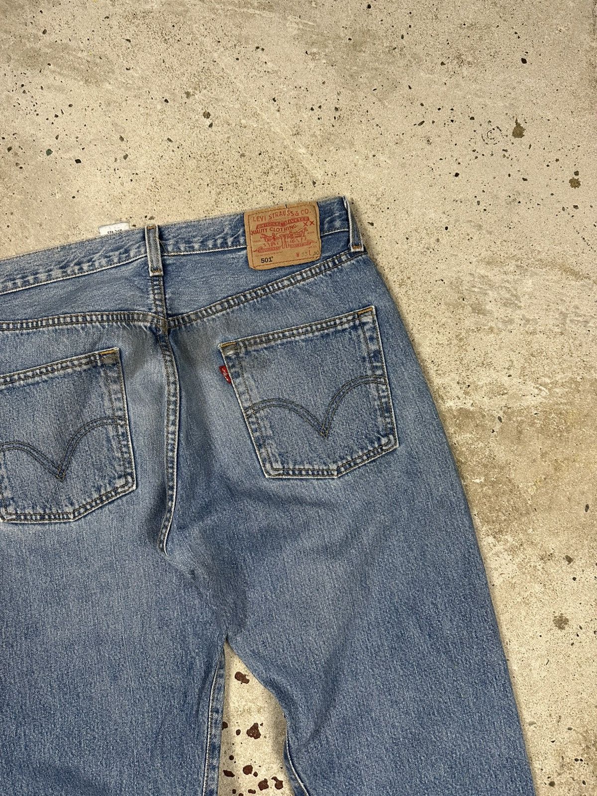 Levi's × Vintage Vintage Y2K Levi’s 501 Blue Denim Pants Jeans Size US 32 / EU 48 - 16 Thumbnail