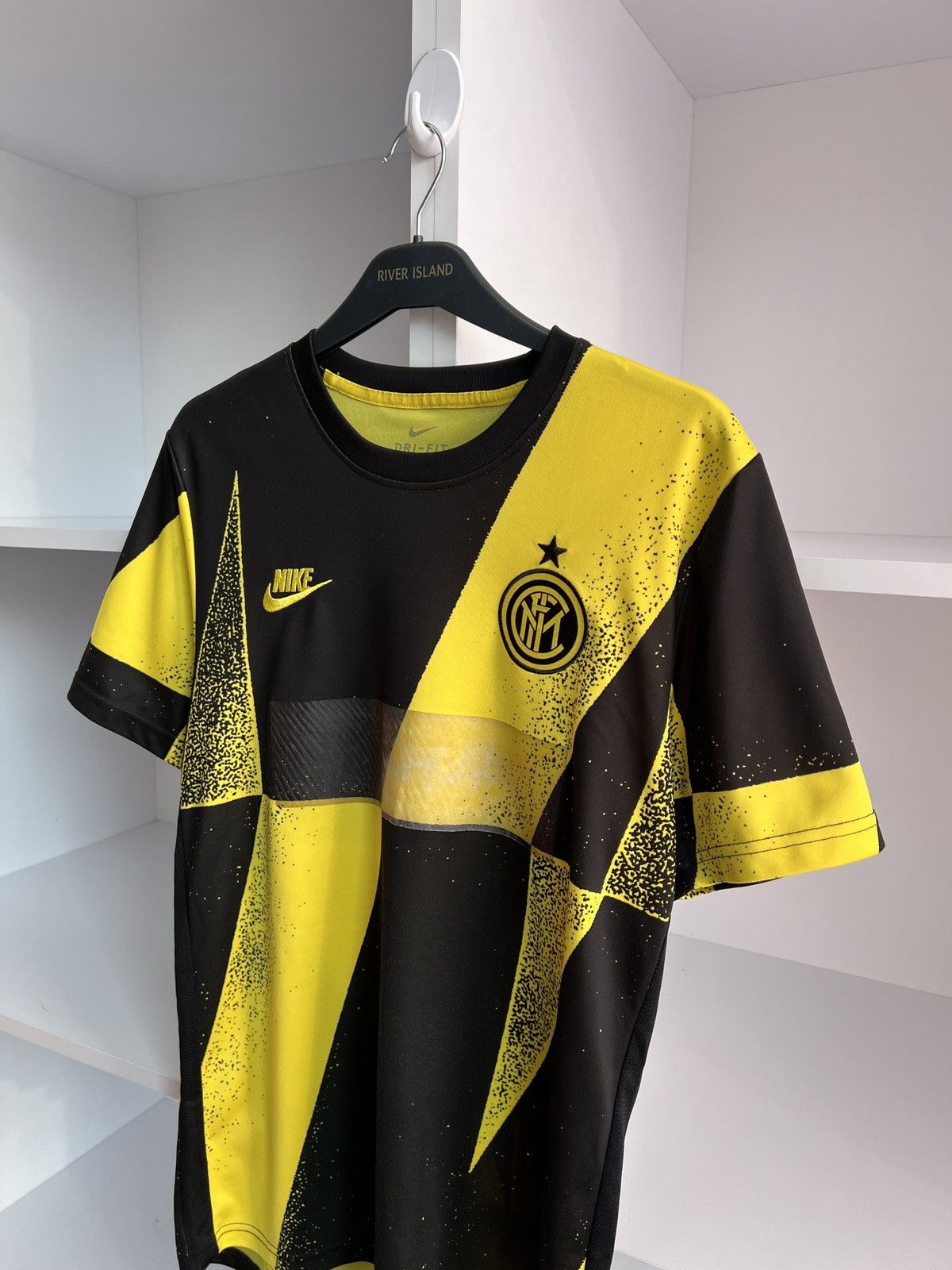Nike × Vintage 2019-20 Nike Inter Milan Pre Match Training Jersey Size US M / EU 48-50 / 2 - 7 Thumbnail