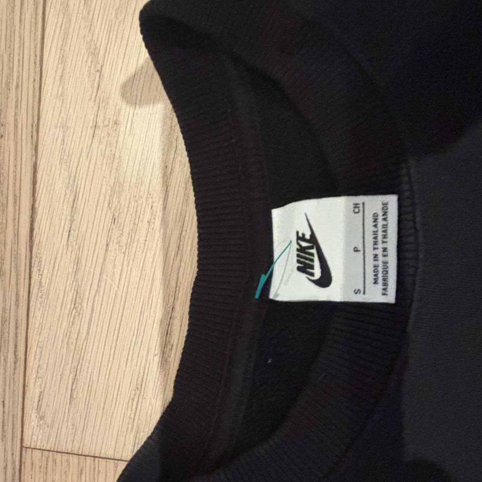 Nike Nike black crew neck sweatshirt #nike #y2k Size US S / EU 44-46 / 1 - 5 Thumbnail