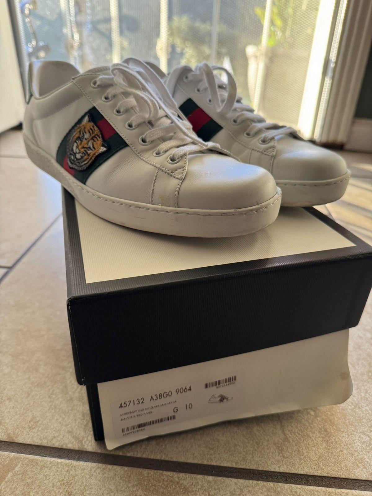 Gucci Gucci Ace Tiger Embroidered Sneaker Size US 11 / EU 44 - 1 Thumbnail