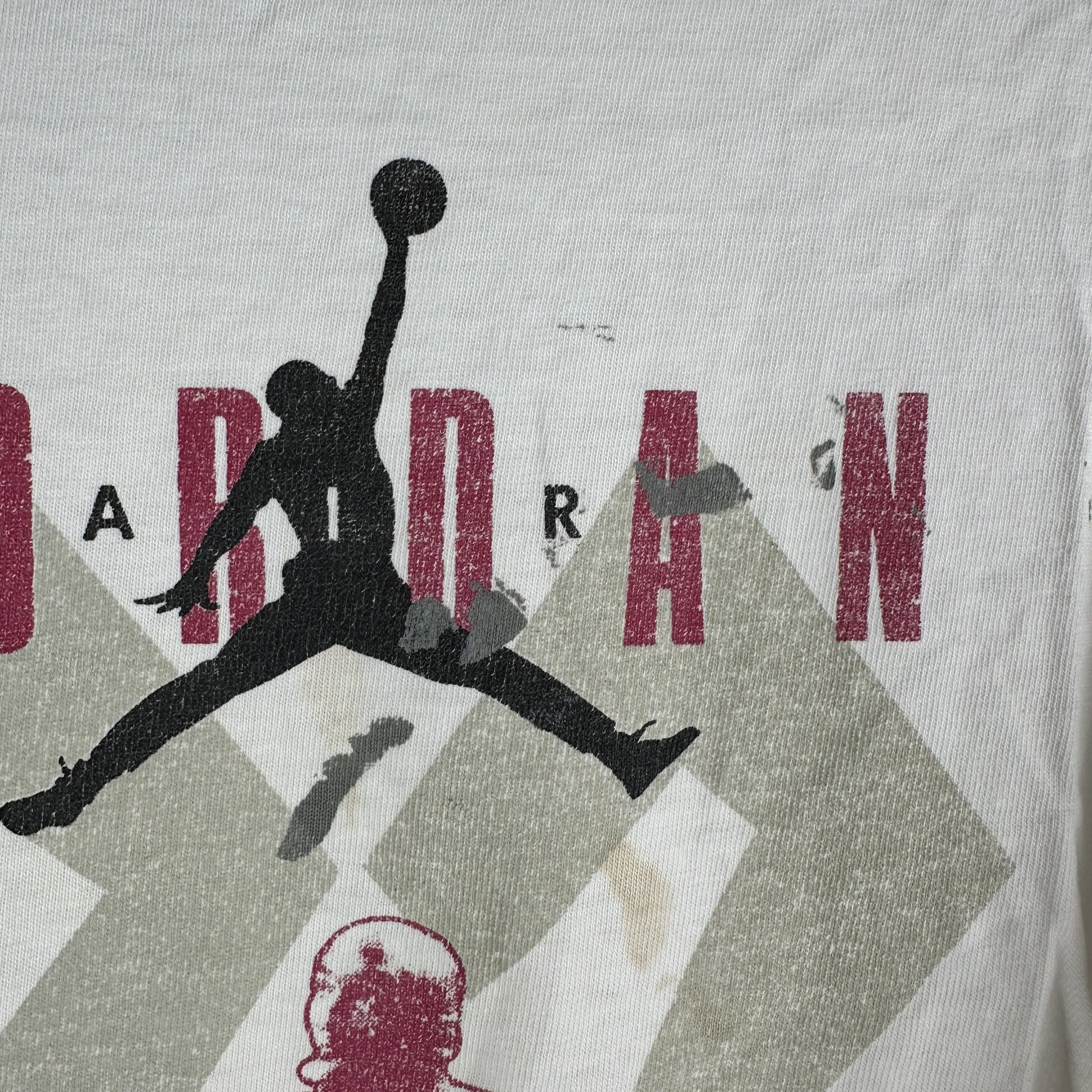 Vintage Vintage Nike 90s Michael Jordan Air Jordan Graphic T-shirt Size US L / EU 52-54 / 3 - 3 Thumbnail