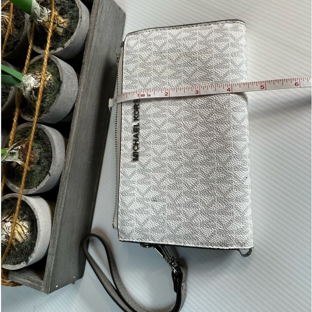Michael Kors Michael Kors Jet Set Travel Double Zip With phone holder Size ONE SIZE - 6 Thumbnail