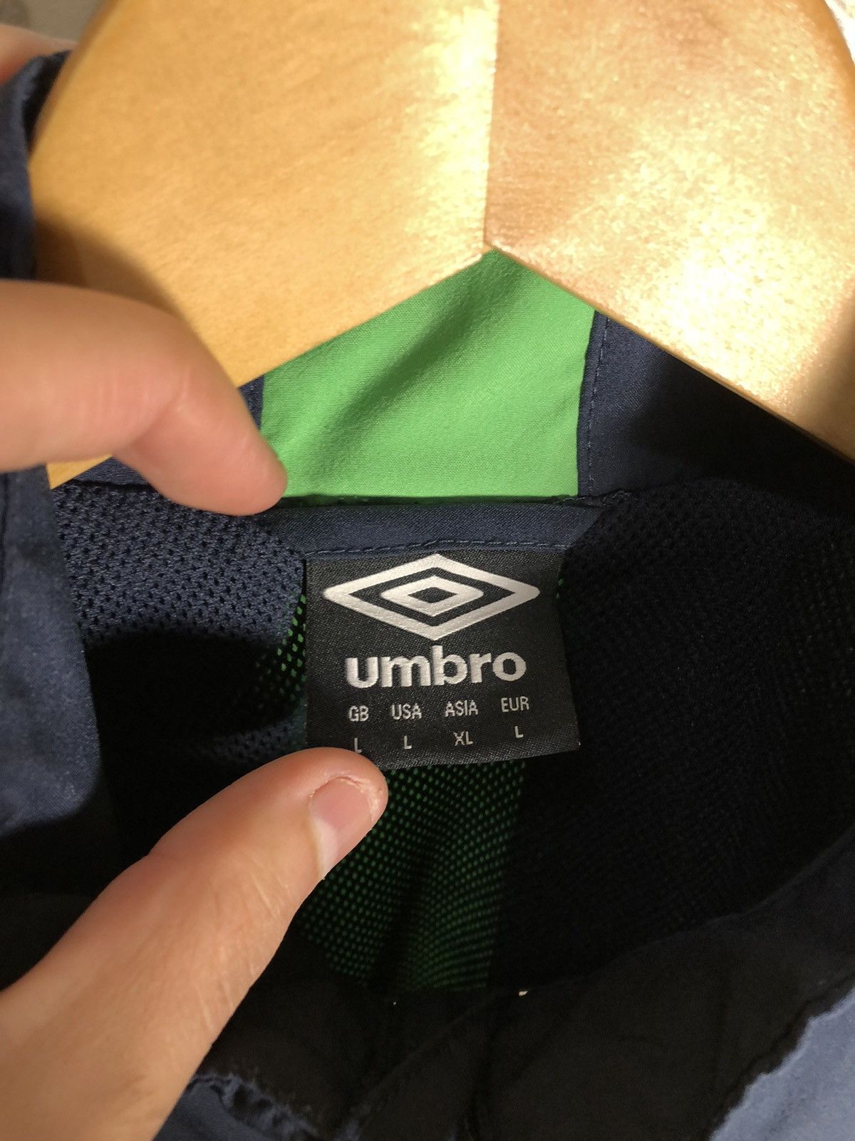 Umbro VINTAGE UMBRO IRELAND RUGBY SOCCER JERSEY RETRO BLOKE 90s Size US L / EU 52-54 / 3 - 3 Thumbnail