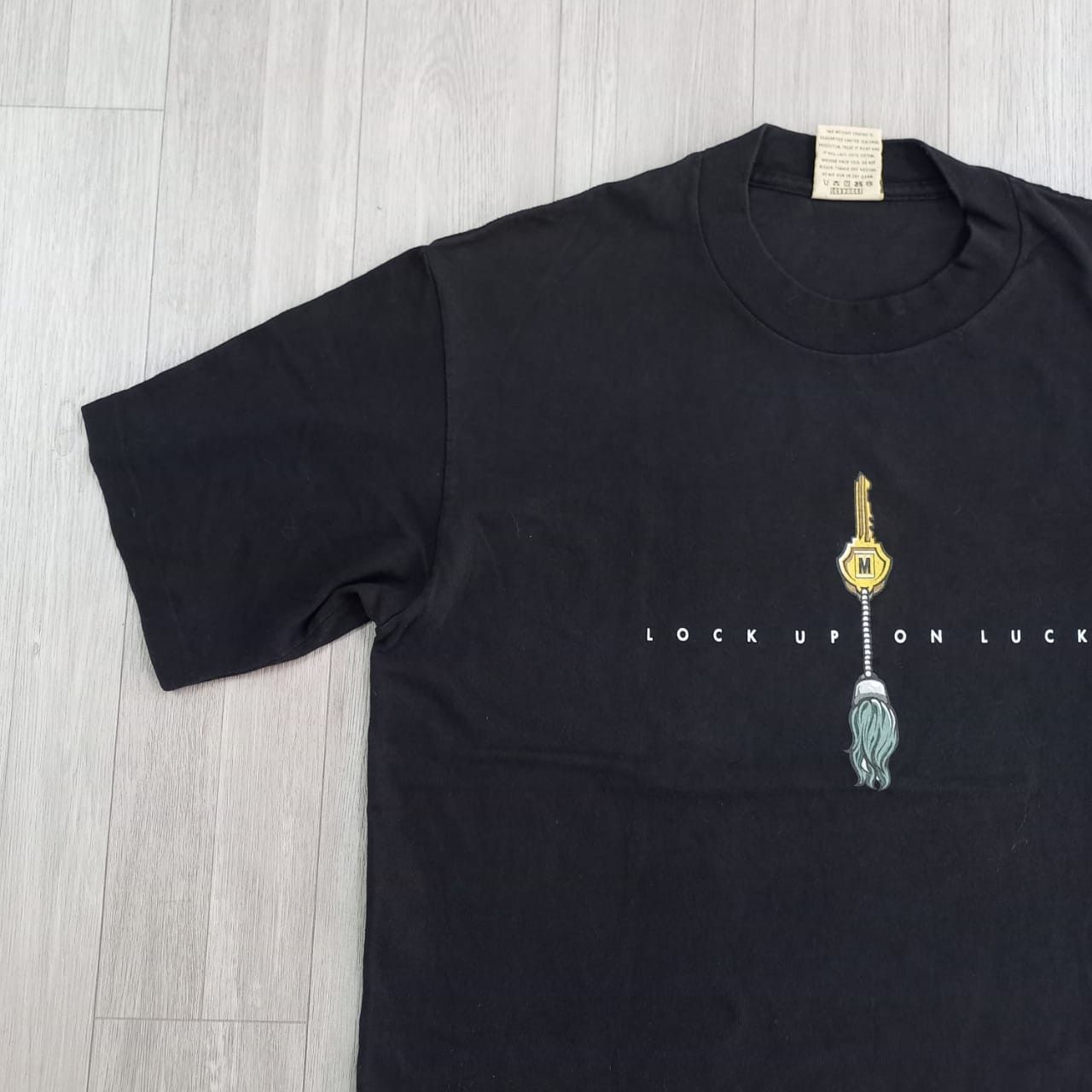Mossimo Vintage MOSSIMO Limited Edition Surfing SkategangT-shirt Size US L / EU 52-54 / 3 - 4 Thumbnail