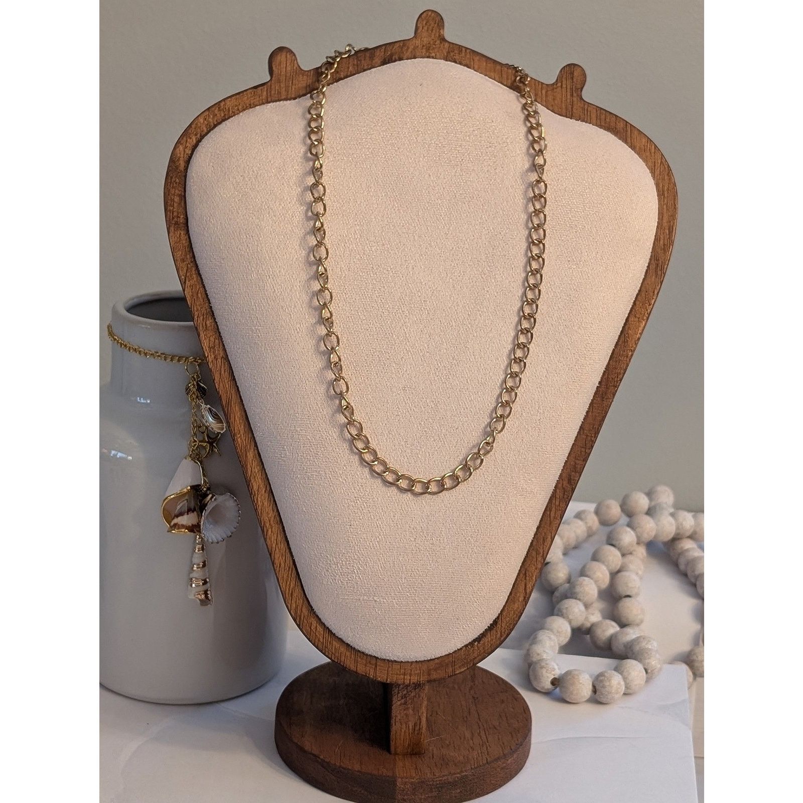 Vintage VTG 1980s 18" Gold-Tone Curb Link Necklace + 2 1/2" Extender Size ONE SIZE - 1 Thumbnail