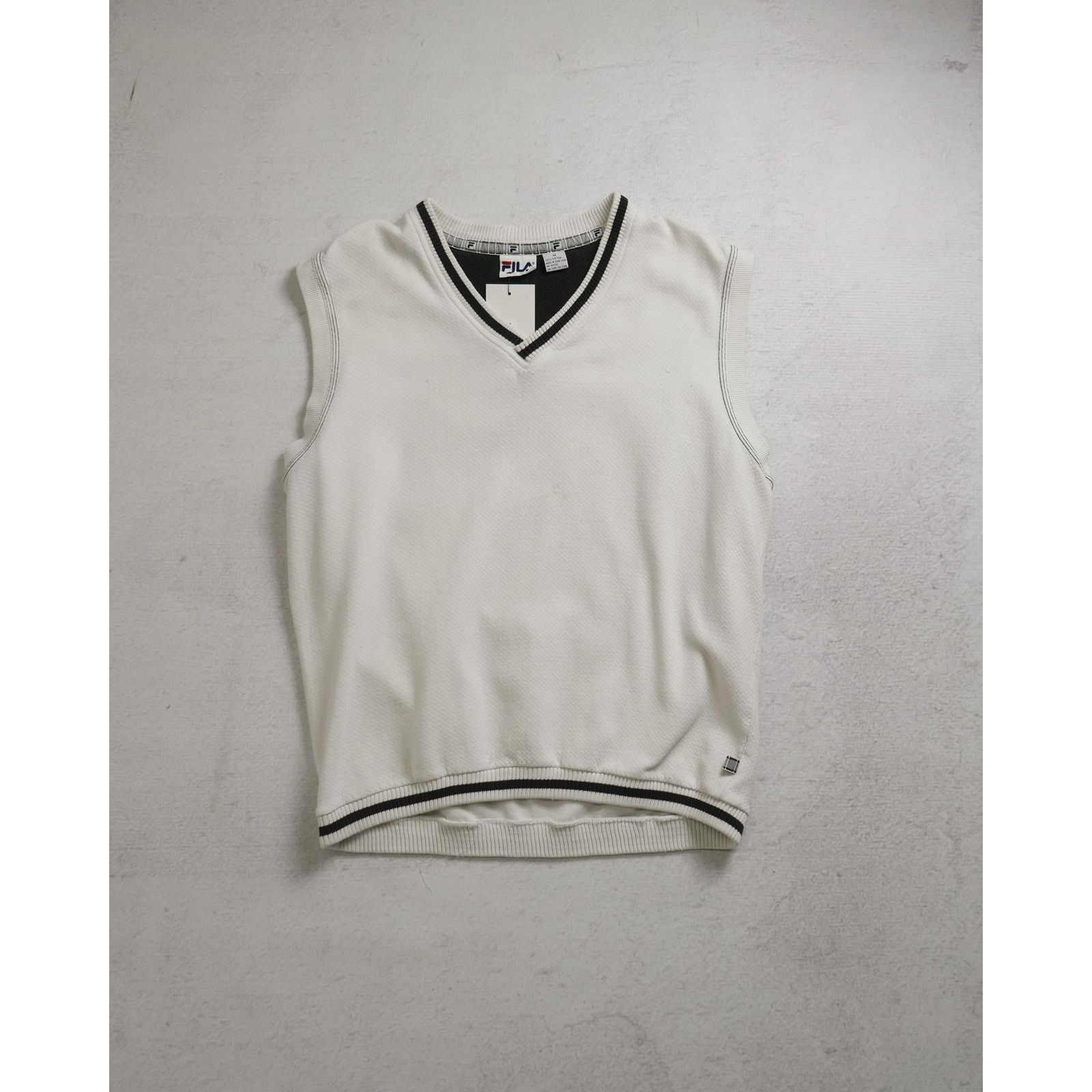 Fila Vintage 90s Fila White Regular Sweater Vest - Men's Medium Size US M / EU 48-50 / 2 - 1 Thumbnail