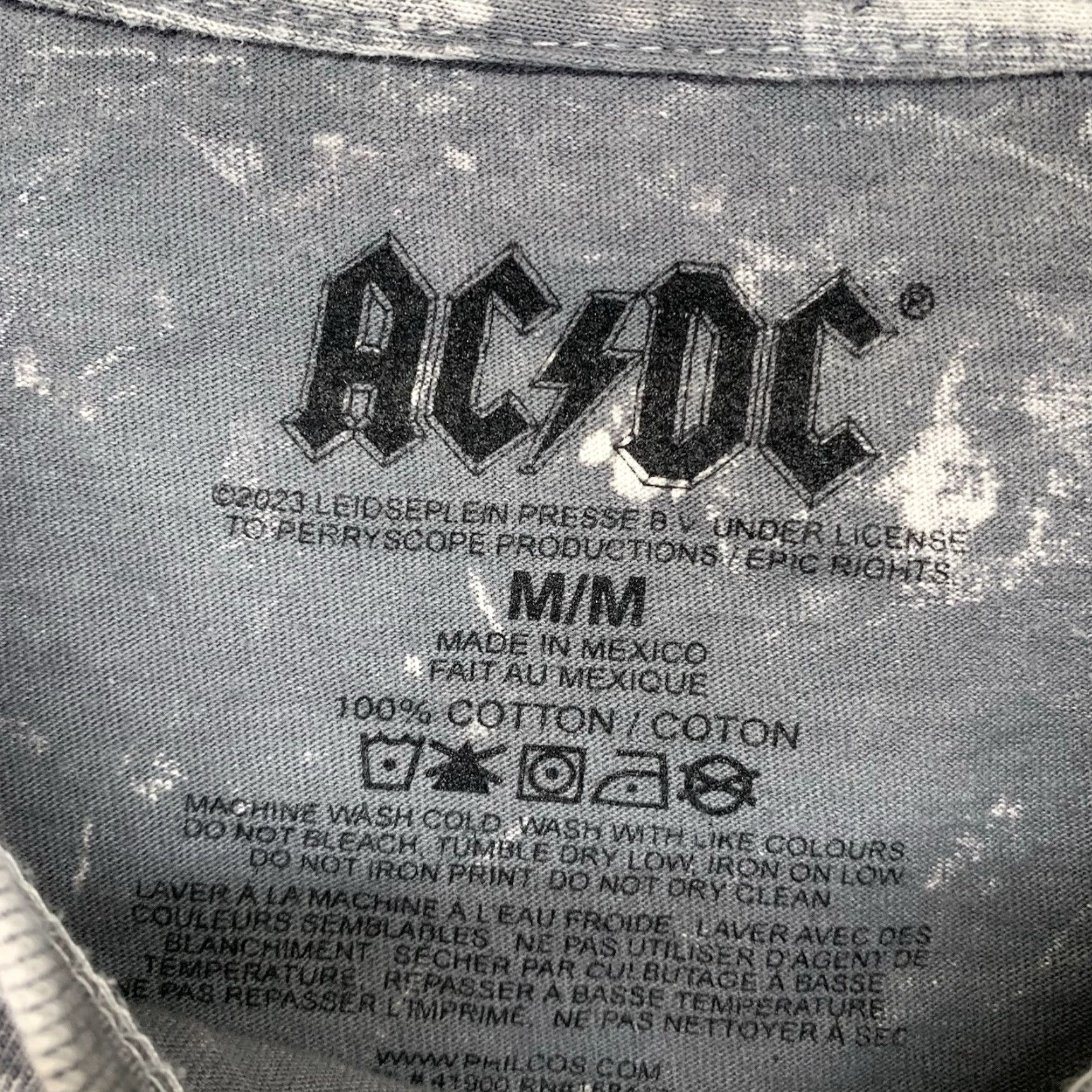 Vintage AC/DC Summer Crop Top Highway To Hell Tie Die Gray Shirt M Unisex Adults Mid Gray Graphic Print T-Shirt 2020s Rock N Roll Tour Men Women Size US M / EU 48-50 / 2 - 7 Thumbnail