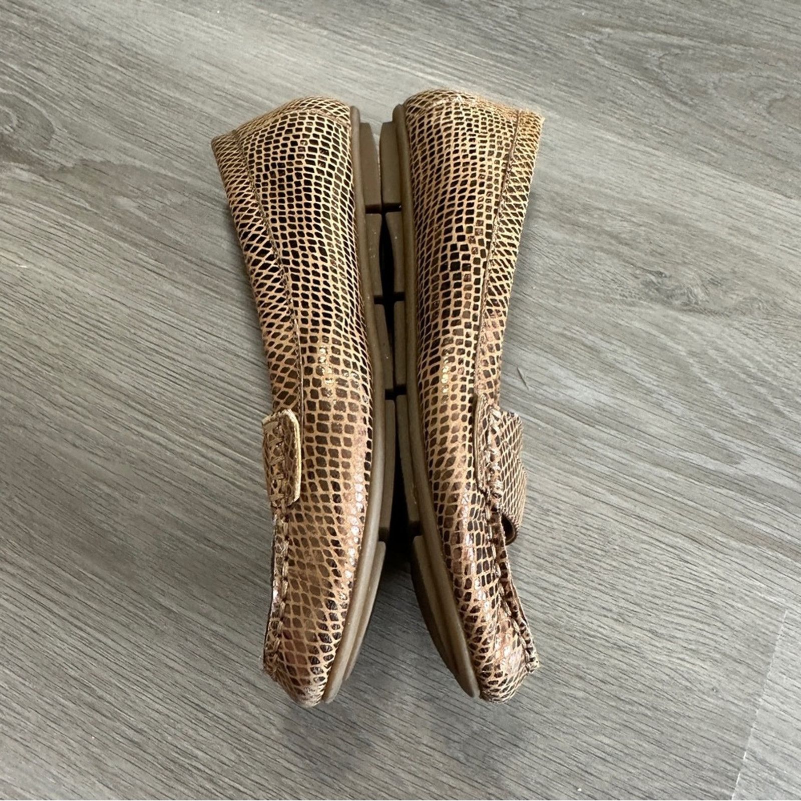Vionic Vionic Orthotic Larrun Metallic Bronze Moccasin Flat Loafer Size US 6.5 / IT 36.5 - 4 Thumbnail