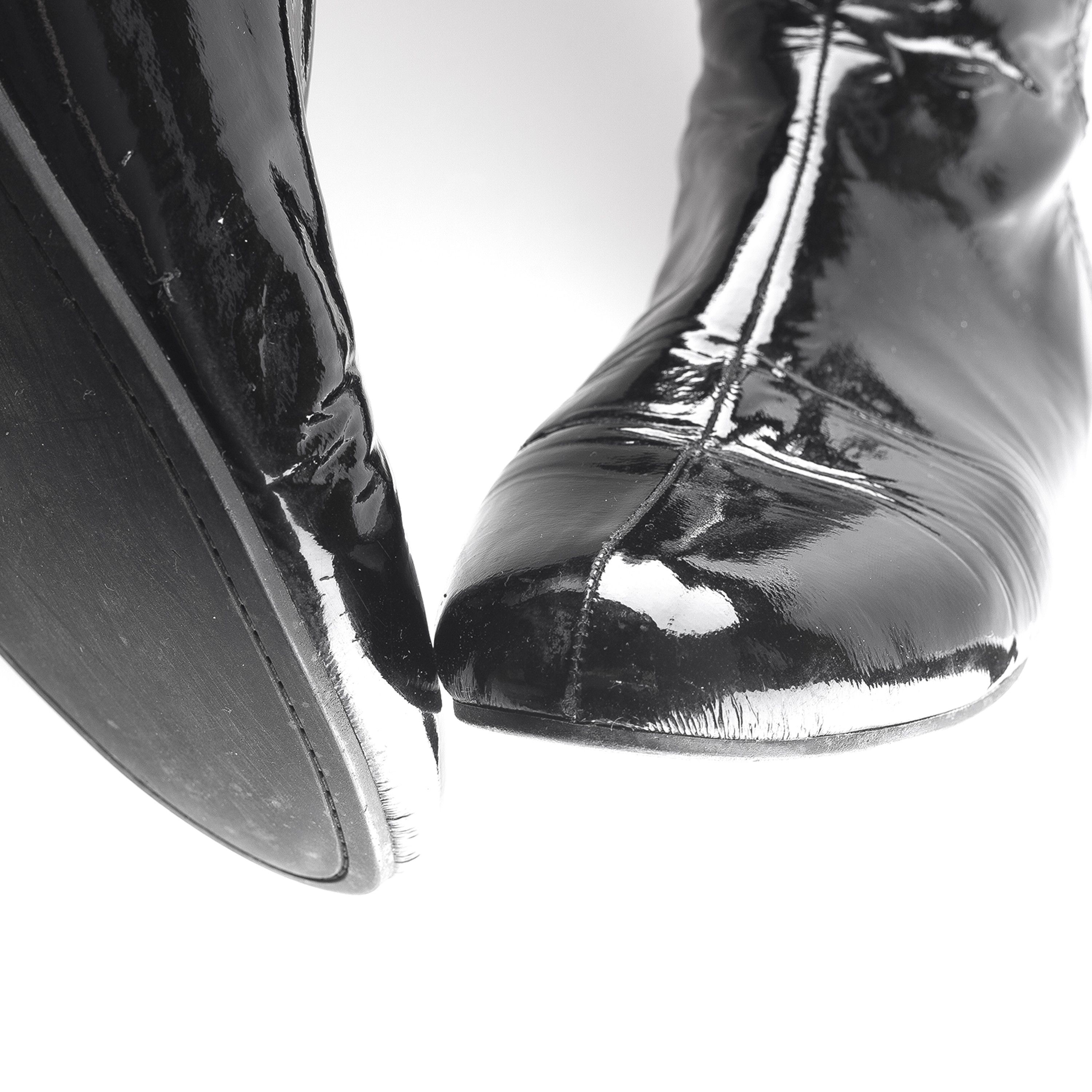 Miu Miu Miu Miu Black Patent Leather Vintage Buckle Boots (39 EU) Size US 8 / IT 38 - 6 Thumbnail