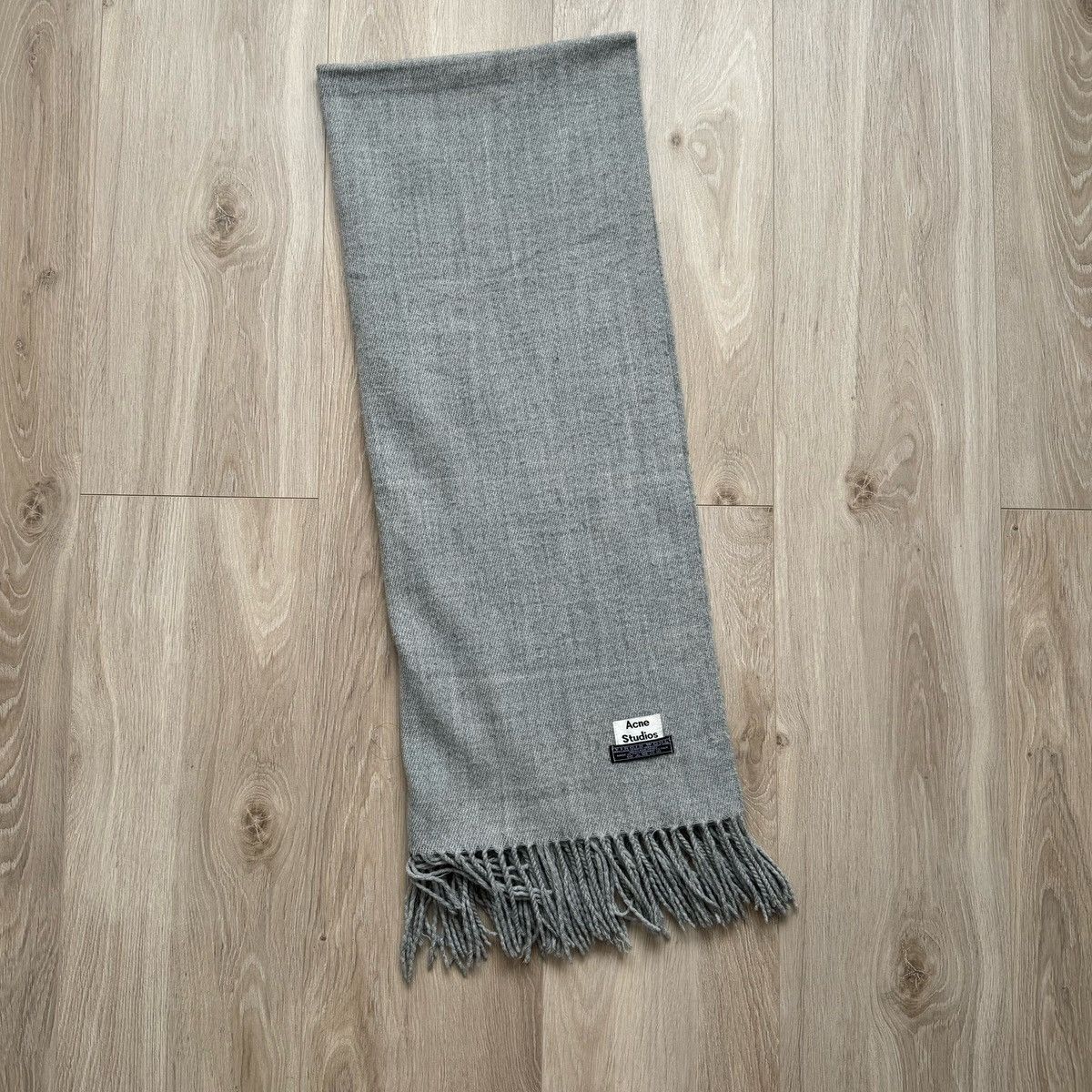 Acne Studios Acne Studios Wool Oversize Large Scarf Gray Size ONE SIZE - 4 Thumbnail