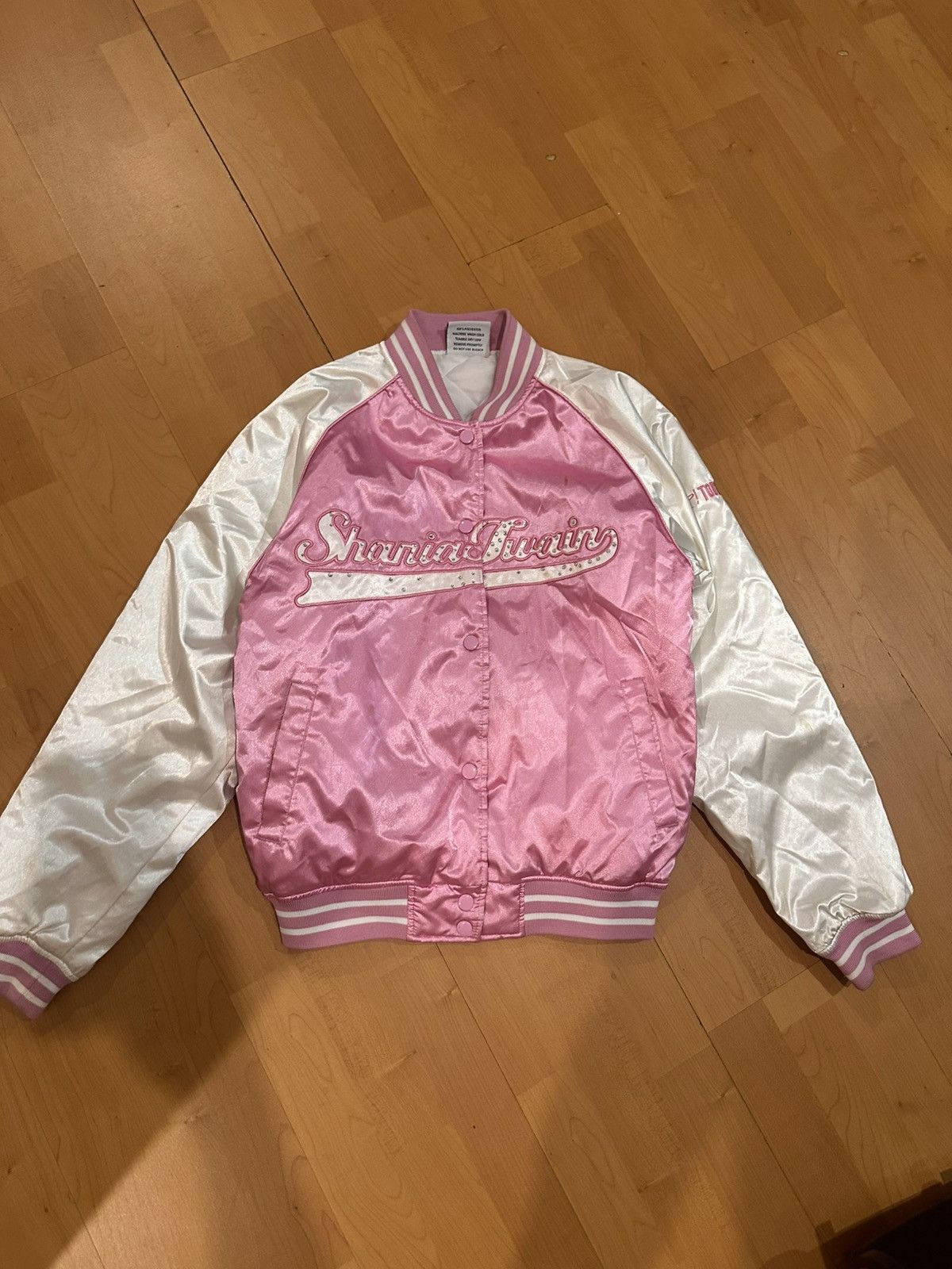Japanese Brand × Vintage Shania Twain 2004 Pink Bomber Womens Size L / US 10 / IT 46 - 1 Thumbnail