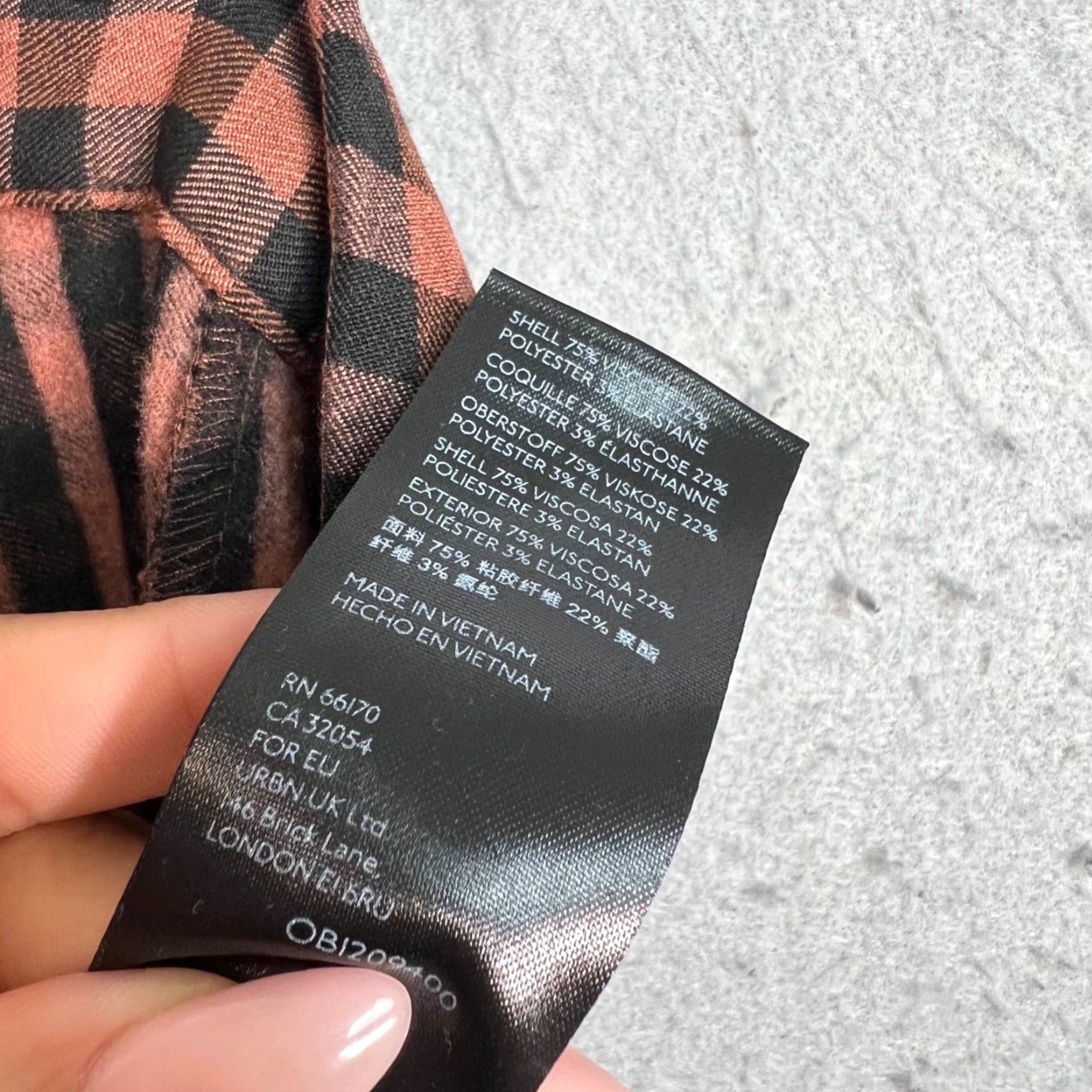 Urban Outfitters Urban Outfitters Womens Checkered Pants Size 0 Polyester & Viscose Blend Size 25" / US 0 / IT 36 - 5 Thumbnail