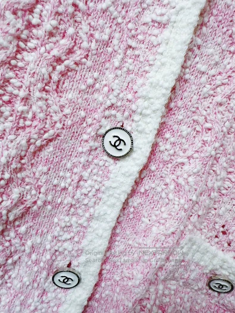Chanel Chanel 24P pink long-sleeved hollow cardigan coat Size S / US 4 / IT 40 - 4 Thumbnail
