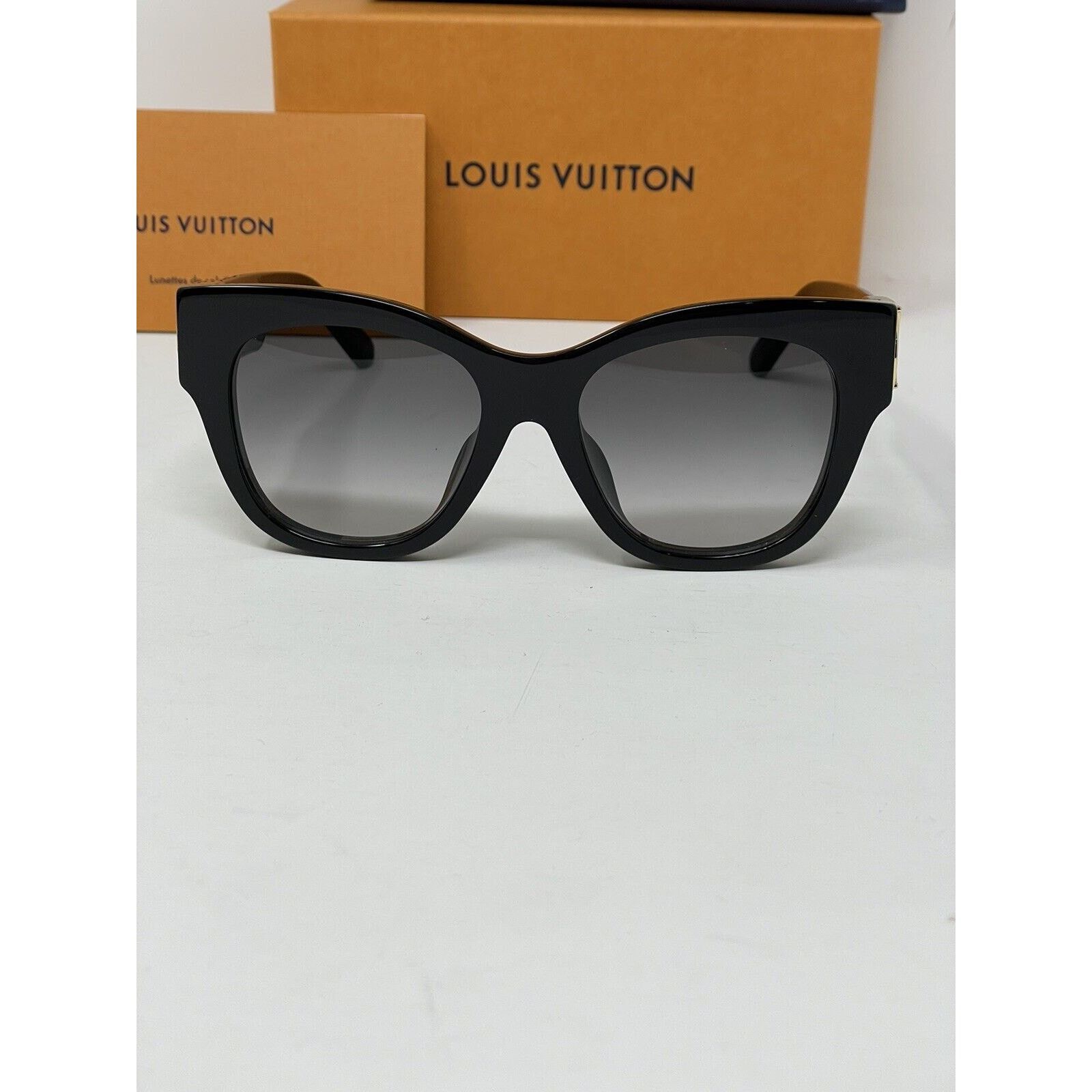 Louis Vuitton Louis Vuitton Link PM Cat Eye East Sunglasses Size ONE SIZE - 9 Thumbnail