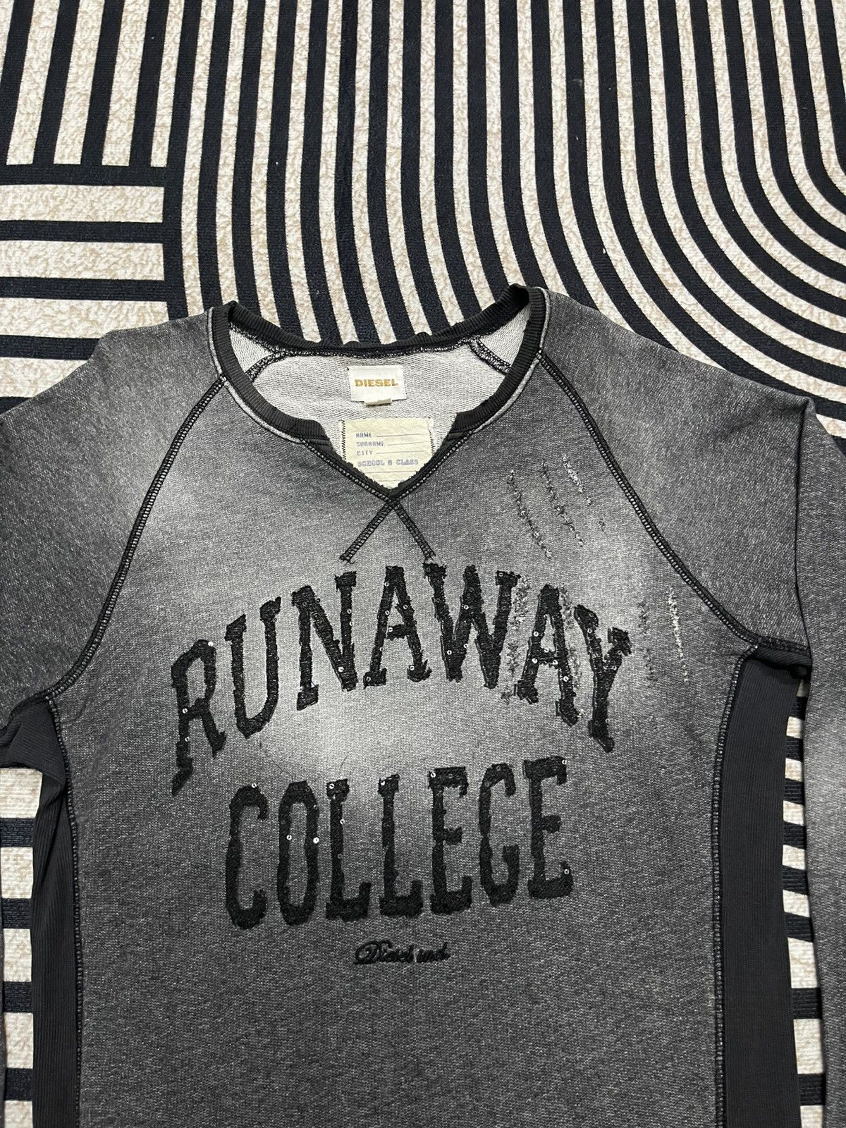 Diesel 2000s DIESEL RUNAWAY COLLEGE RARE DISTRESSED DESIGN Size US M / EU 48-50 / 2 - 6 Thumbnail