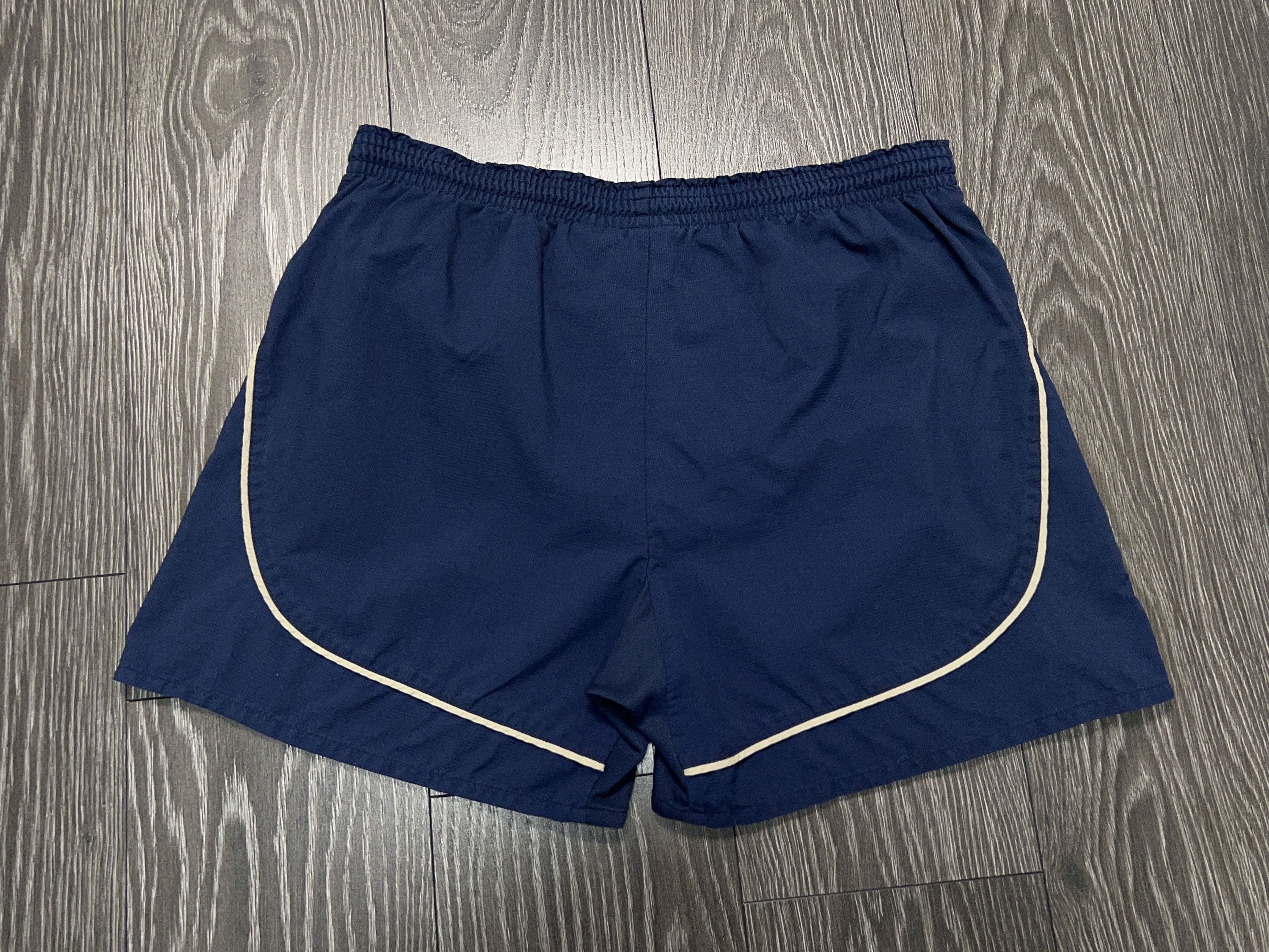 Nike Vintage Mens Nike Barcelona FC Blue Football Soccer Shorts L Size US 36 / EU 52 - 12 Thumbnail
