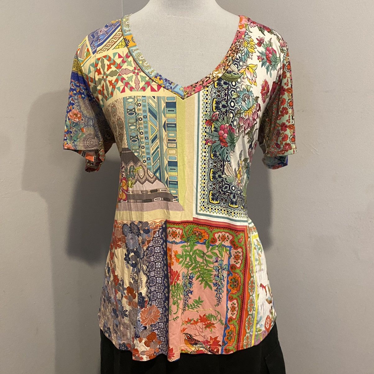 Johnny Was Johnny Was Patchwork Floral Boho Top Size S / US 4 / IT 40 - 1 Thumbnail