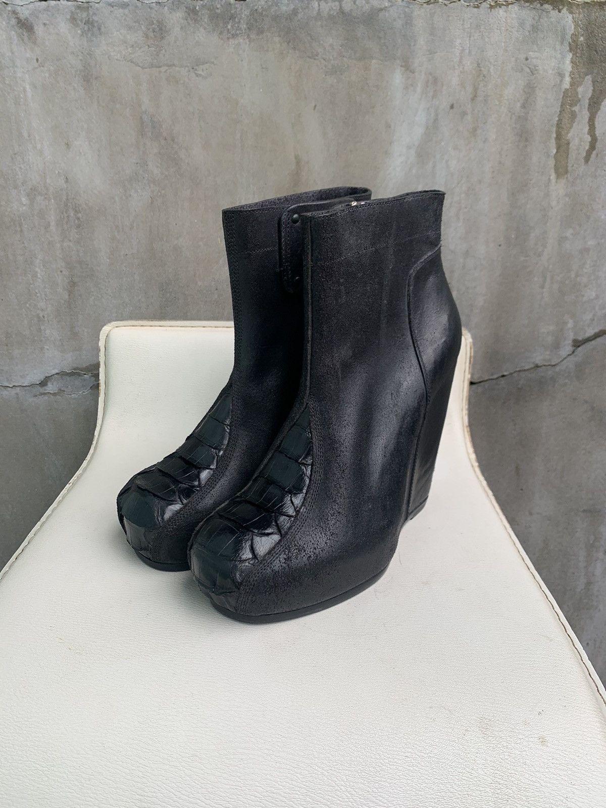 Rick Owens RUNWAY 1/1 Reverse Leather Croc Platform Wedge Boots Size US 8 / IT 38 - 4 Thumbnail