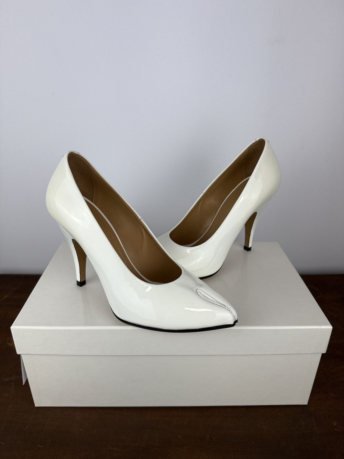 Maison Margiela White Maison Martin Margiela Tabi pumps (new with box) Size US 7.5 / IT 37.5 - 1 Thumbnail