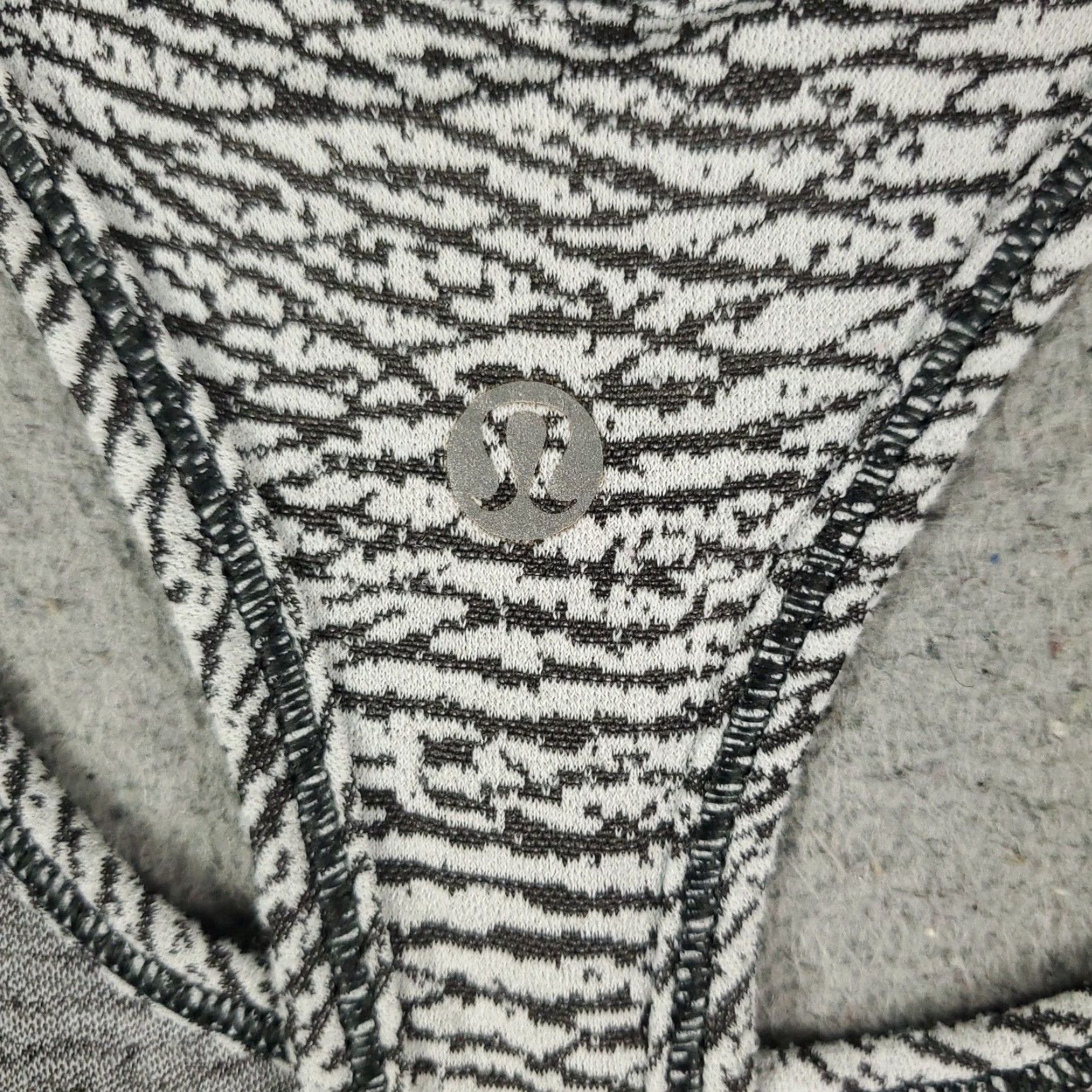 Lululemon Lululemon Tank Top Womens Size 6 Gray Long Distance Stretch Active Ladies Size M / US 6-8 / IT 42-44 - 6 Thumbnail
