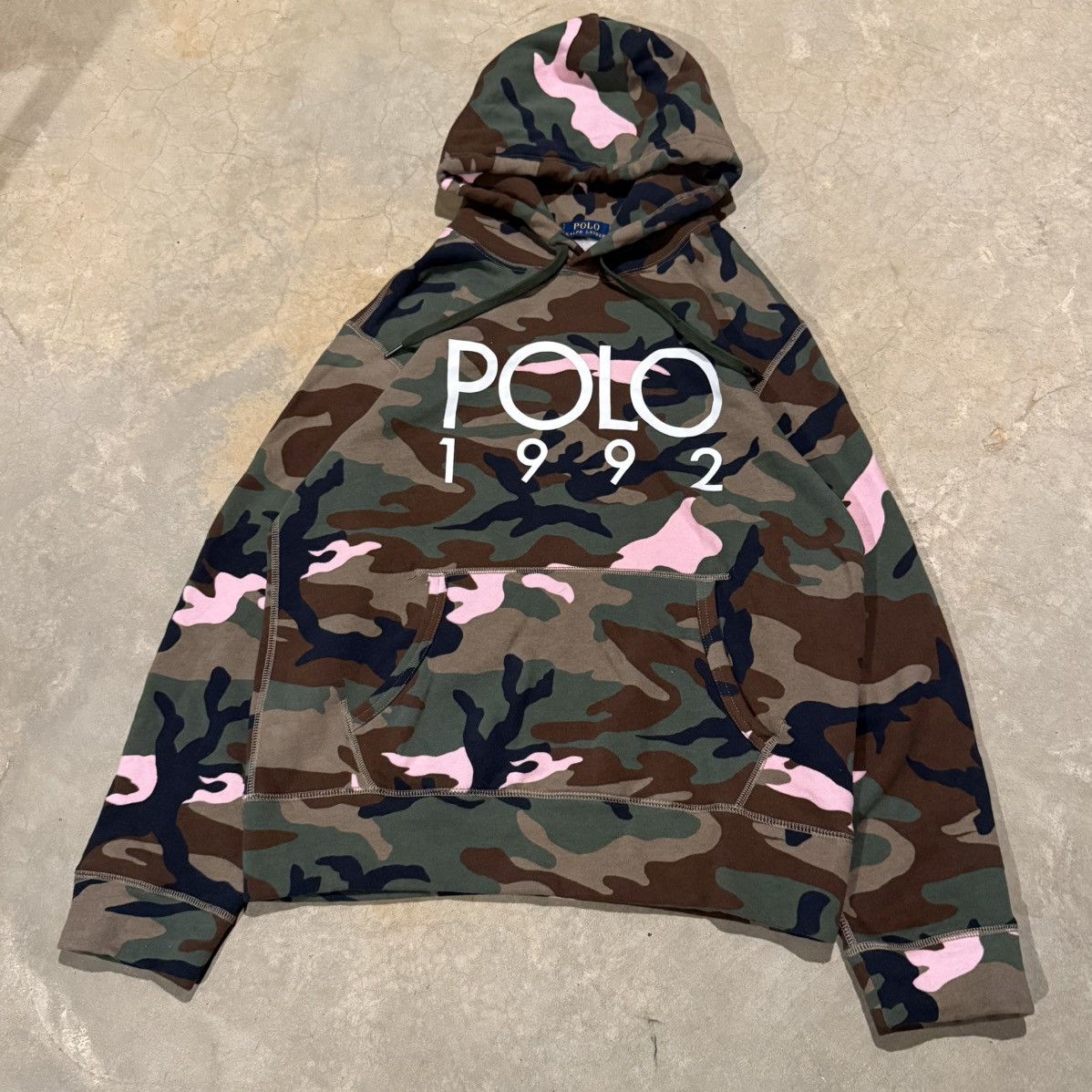 Polo Ralph Lauren Polo Ralph Lauren 1992 Stadium Pink Camo Graphic Hoodie Size US M / EU 48-50 / 2 - 2 Thumbnail