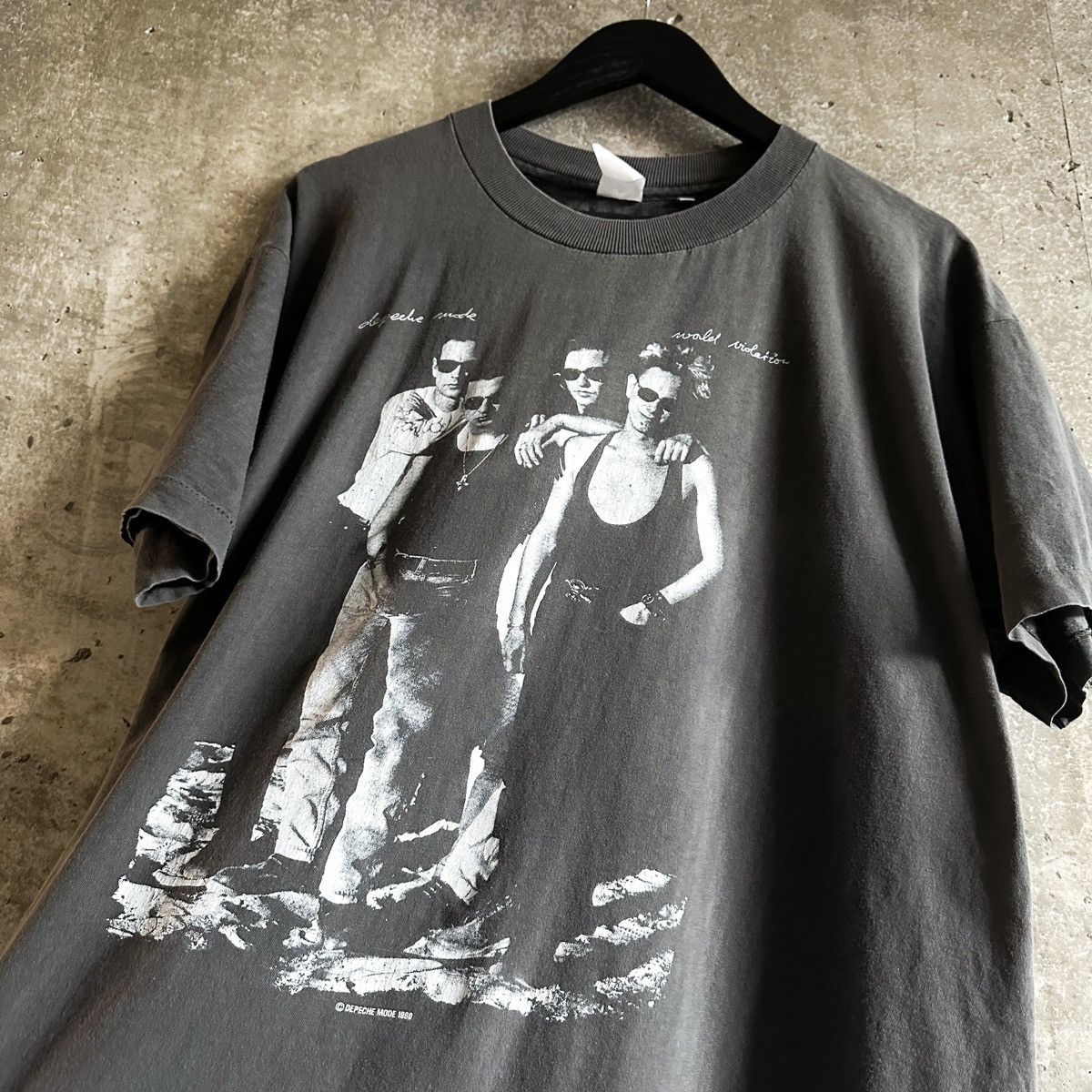 Vintage 90’s Vintage Faded Depeche Mode T Shirt Size US XL / EU 56 / 4 - 1 Thumbnail