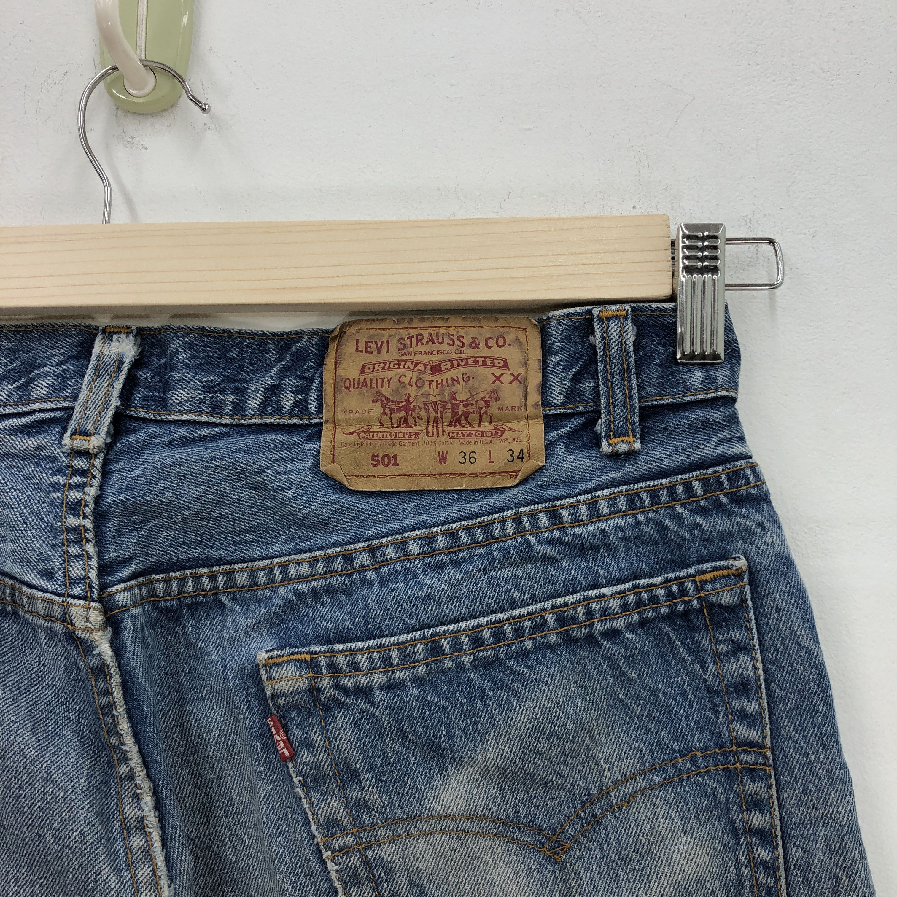 Levi's Vintage Levis 501 Faded Light Wash Jeans Levi's Denim Size US 34 / EU 50 - 5 Thumbnail