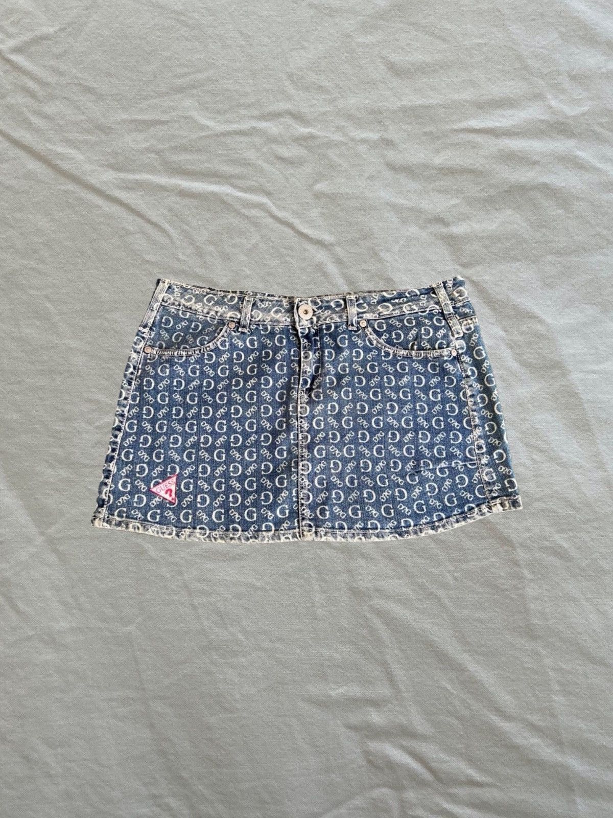 Guess GUESS Y2K Monogram Denim Mini Skirt – Iconic Vintage 2000s Size 30" / US 8 / IT 44 - 1 Thumbnail