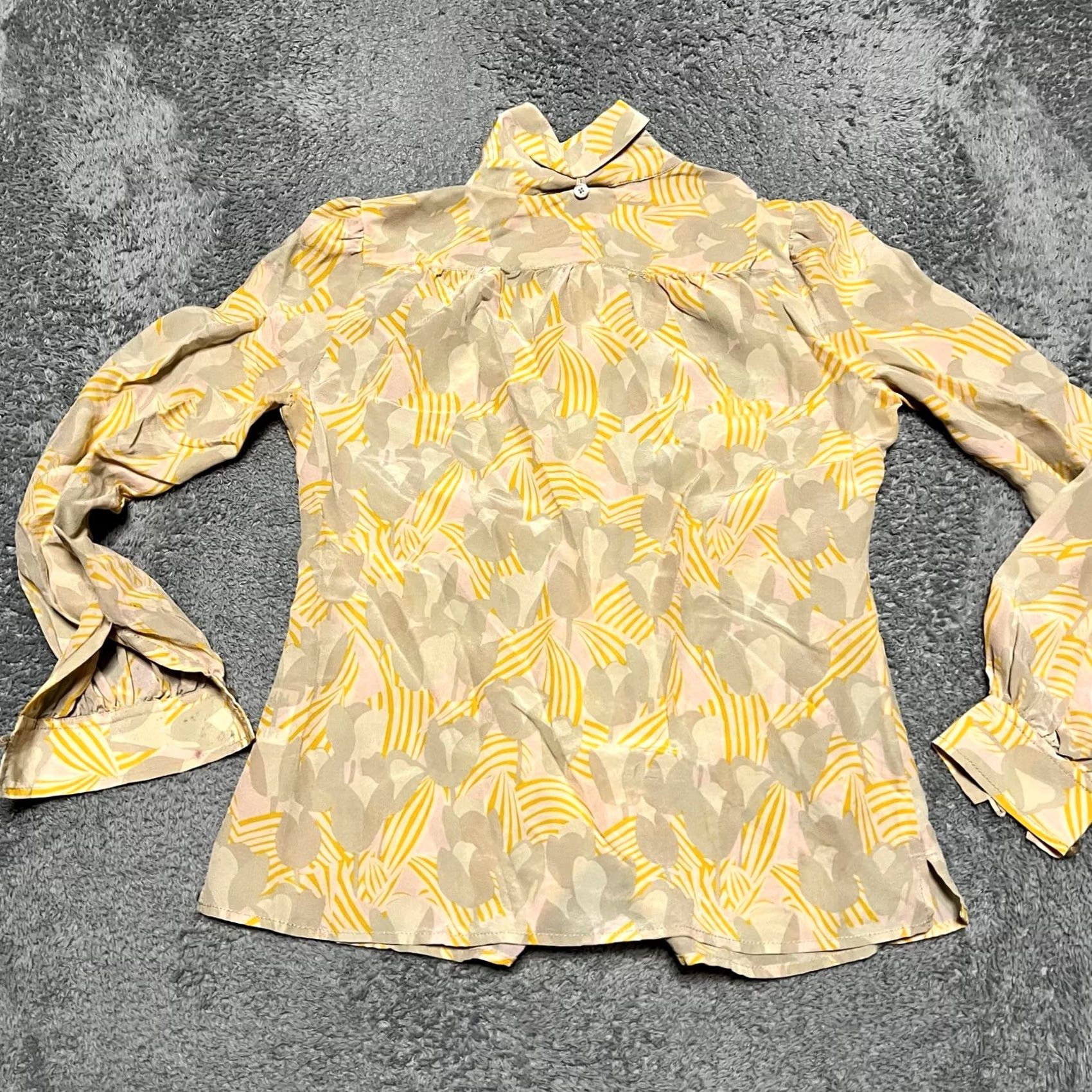 Tory Burch Tory Burch Shirt Womens S Yellow Silk Button Floral Blouse stain Size S / US 4 / IT 40 - 3 Thumbnail