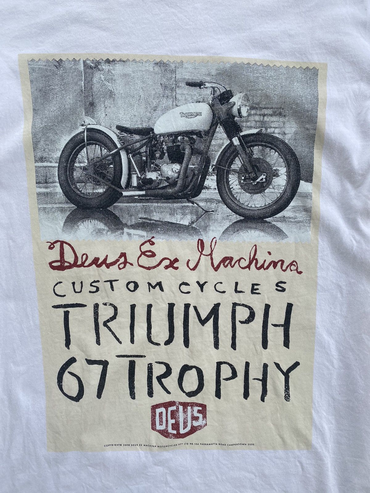 Deus Ex Machina DEUS EX MACHINA X TRIUMPH CUSTOM CYCLES TEE Size US L / EU 52-54 / 3 - 2 Thumbnail
