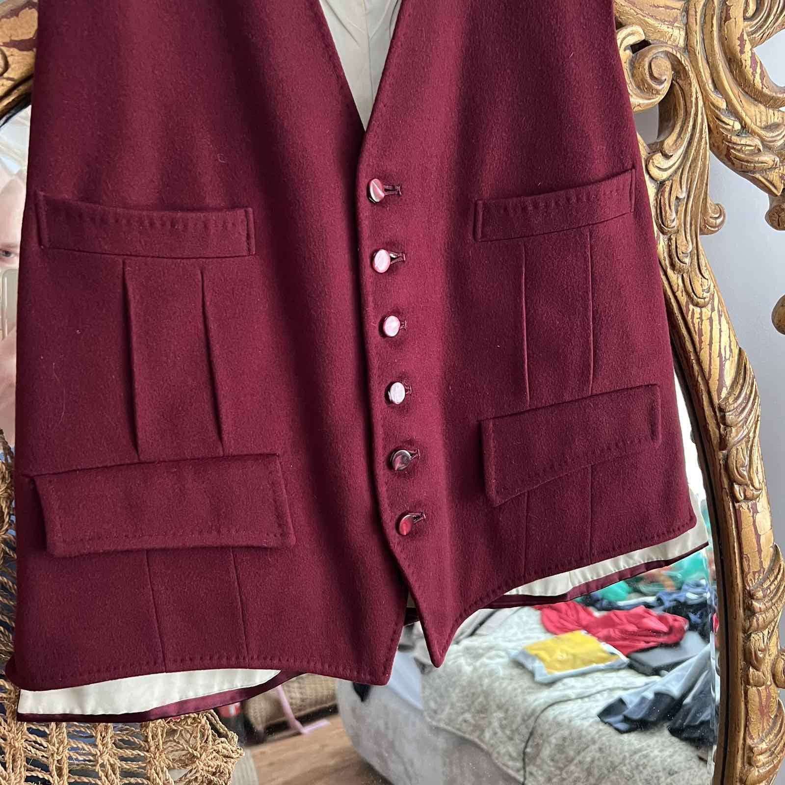 Vintage Antique Mens vintage Strachan Co Wool vest Waistcoat Sz M Size US M / EU 48-50 / 2 - 6 Thumbnail