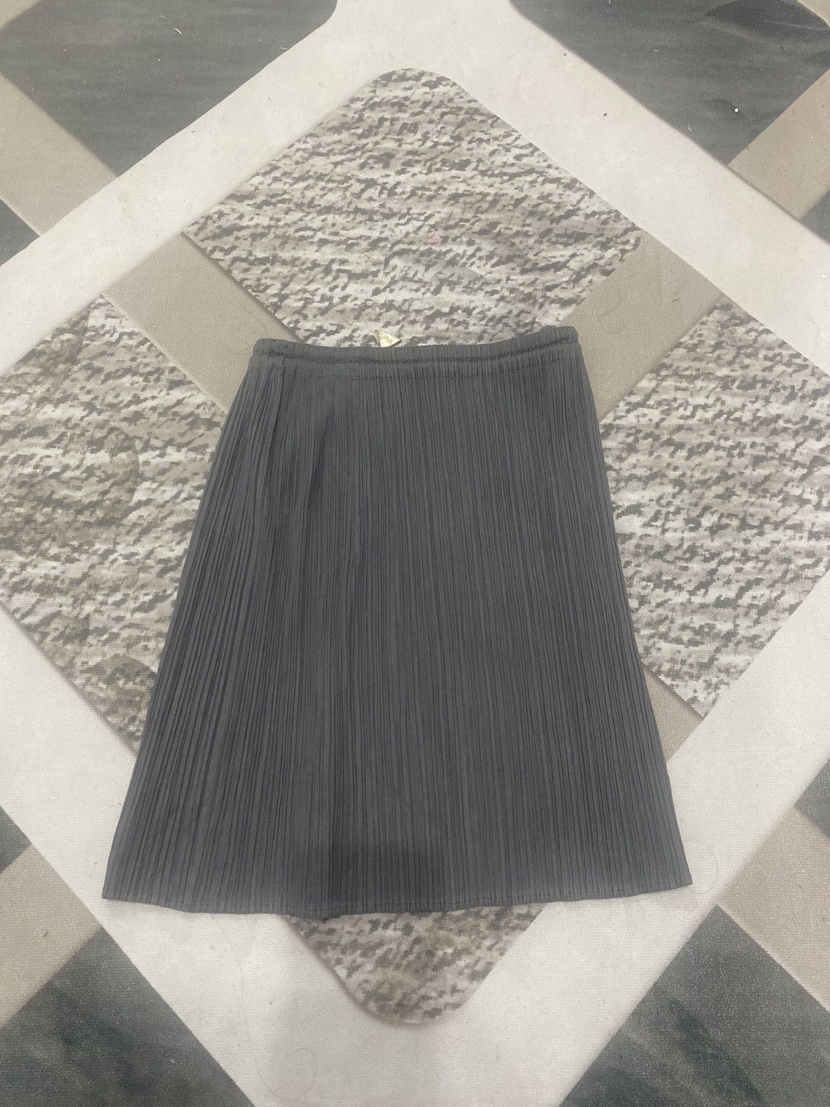 Pleats Please Issey Miyake PLEATS PLEASE SKIRT SIZE 3 Size 23" - 3 Thumbnail