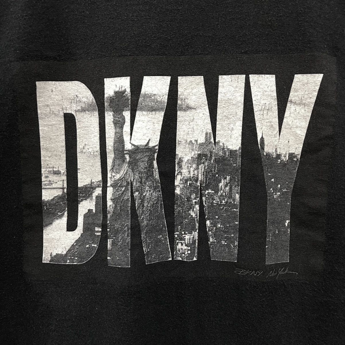 DKNY Vintage 90s DKNY Tshirt weber Size US L / EU 52-54 / 3 - 2 Thumbnail