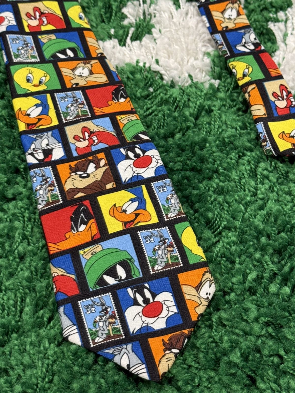 Warner Bros RARE Vintage 1997 Looney Toons Stamp Collection Neck Tie Size ONE SIZE - 2 Thumbnail