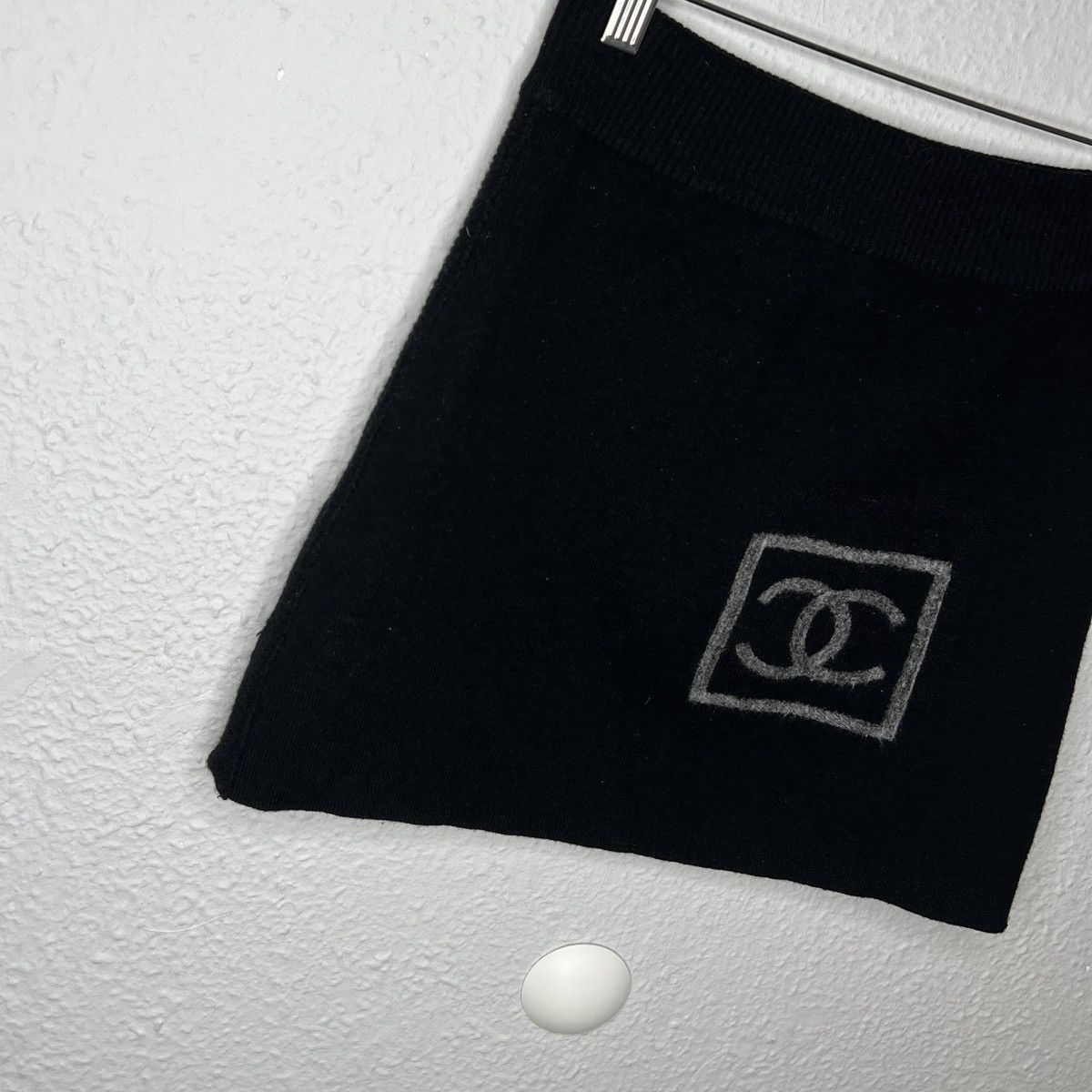 Chanel Vintage Chanel Mini Skirt Wool Big Logo Black Classic Luxury Size 27" / US 4 / IT 40 - 2 Thumbnail